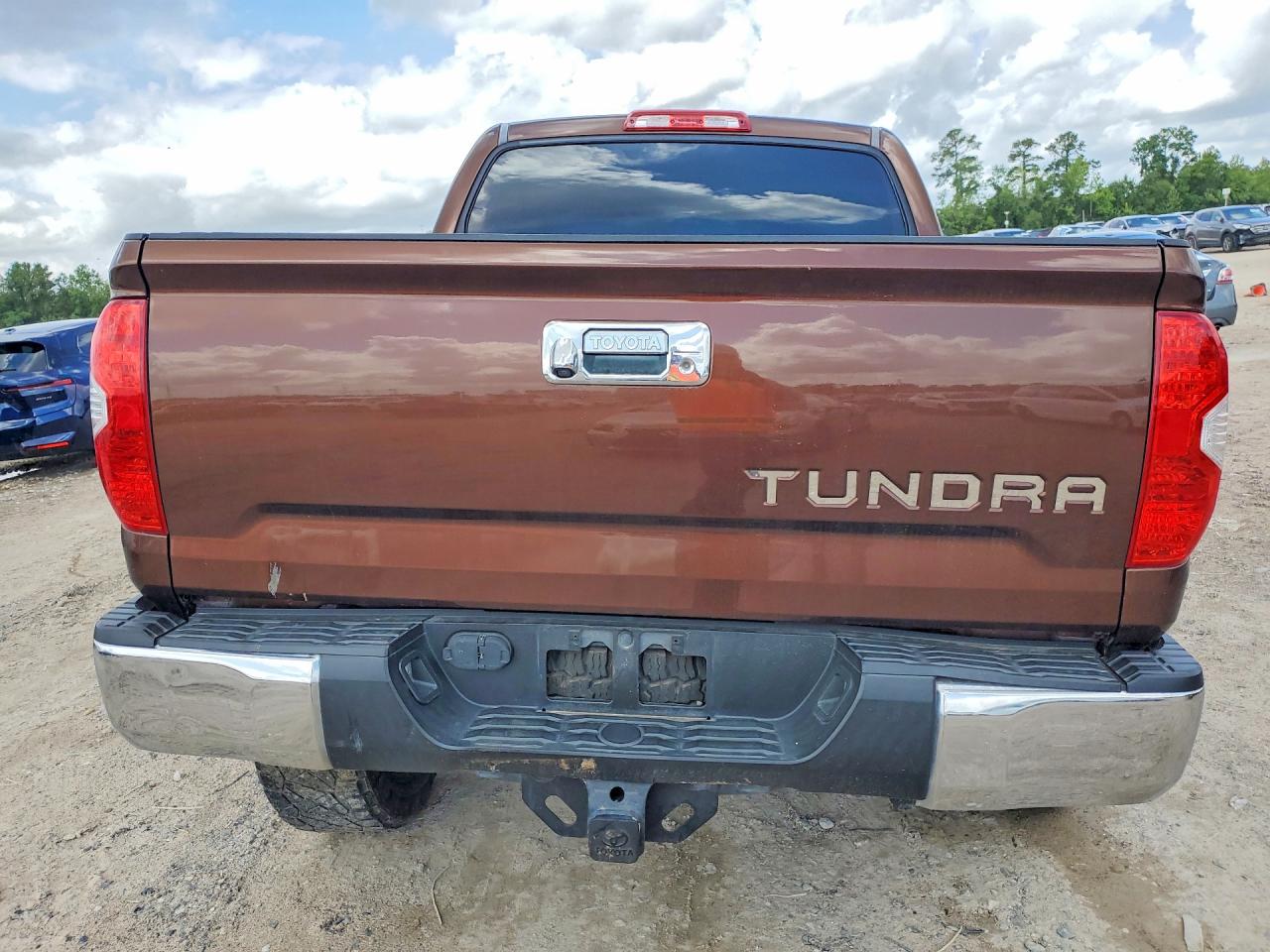 2015 Toyota Tundra Crewmax Limited Brown vin: 5TFFY5F16FX181363