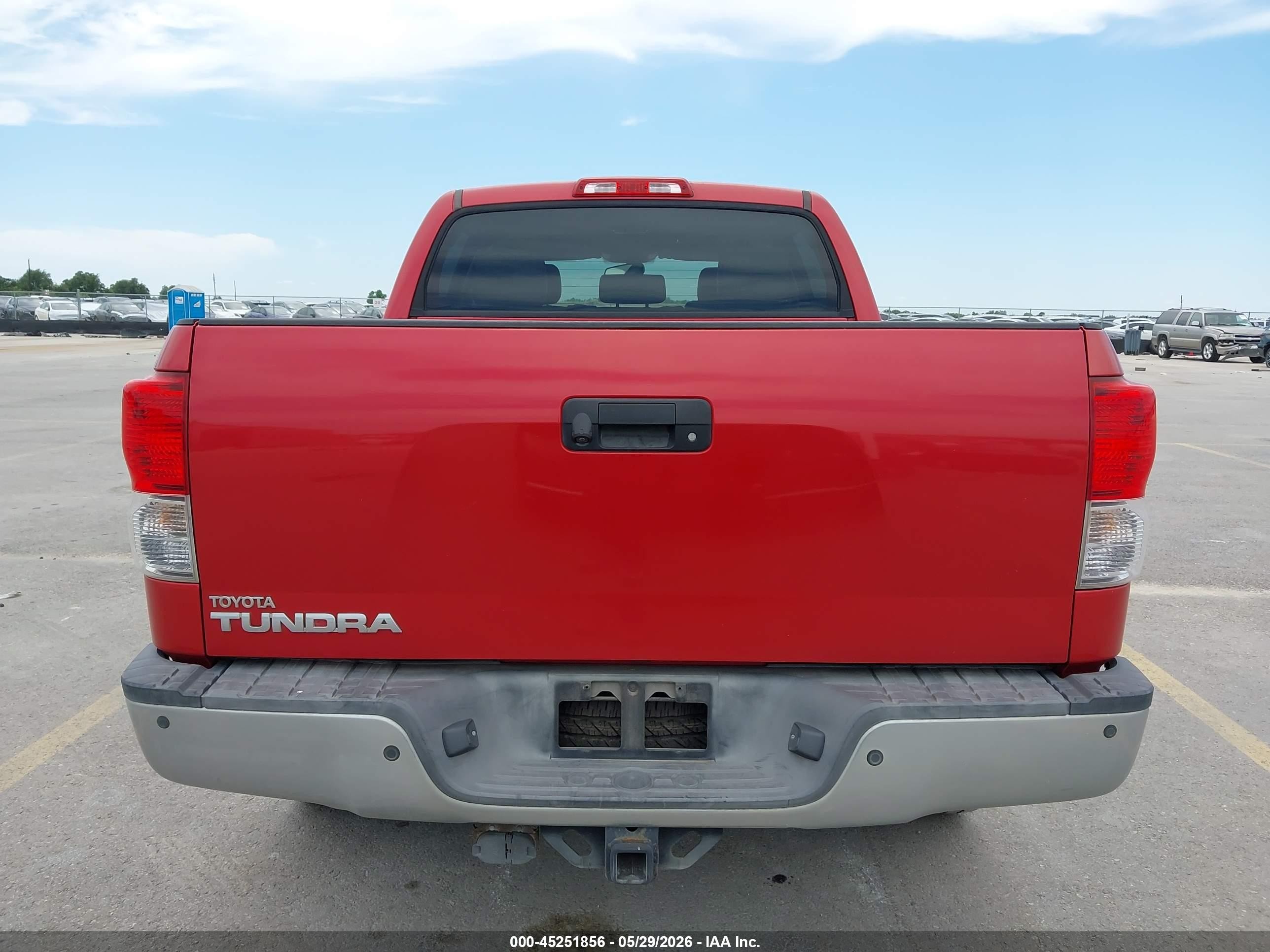 2012 Toyota Tundra Limited 5.7l V8 Красный vin: 5TFFY5F17CX121314