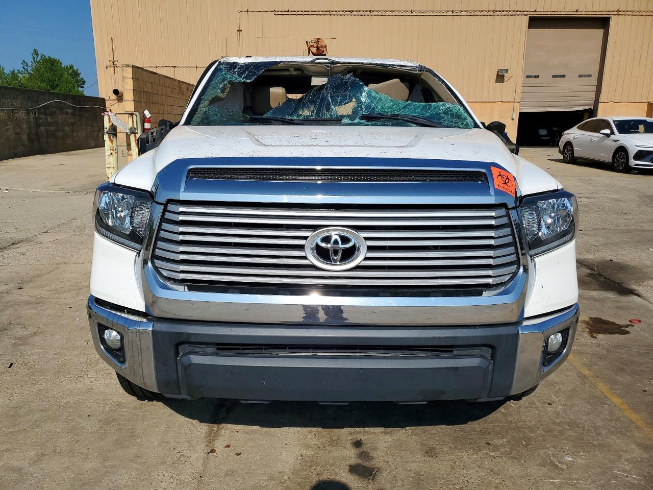 2015 Toyota Tundra Crewmax Limited White vin: 5TFFY5F17FX181338