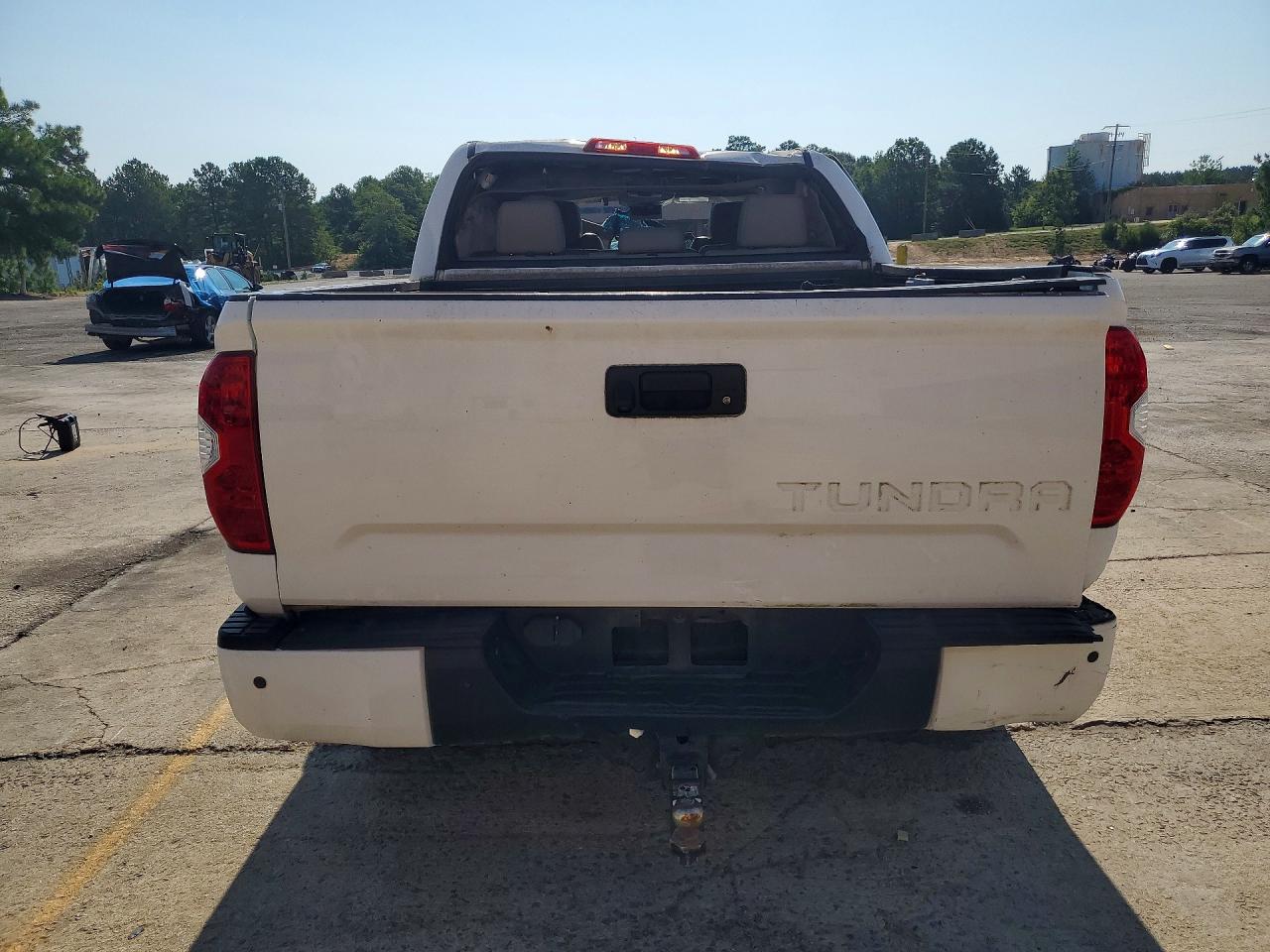 2015 Toyota Tundra Crewmax Limited White vin: 5TFFY5F17FX181338