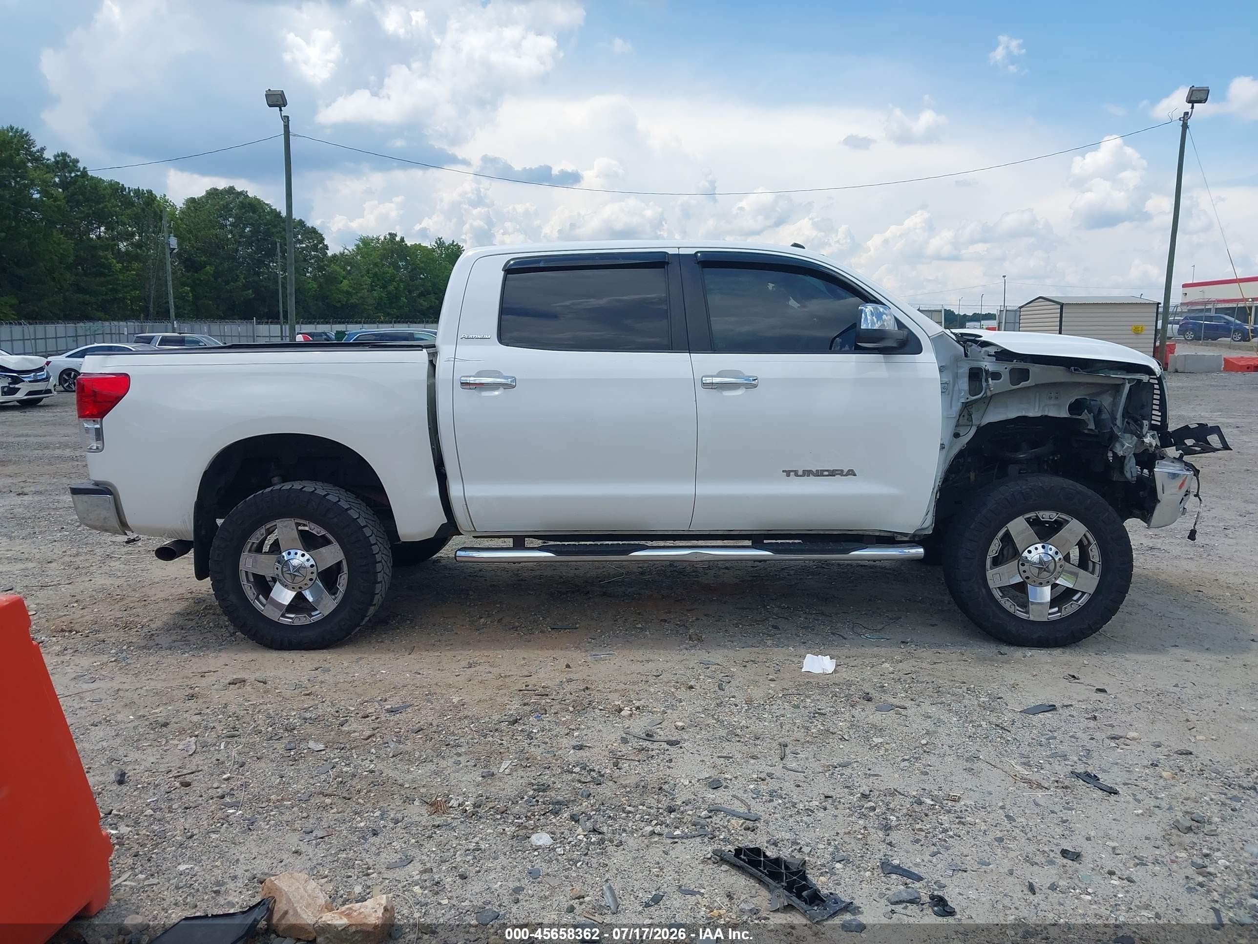 2012 Toyota Tundra Limited 5.7l V8 White vin: 5TFFY5F18CX125498