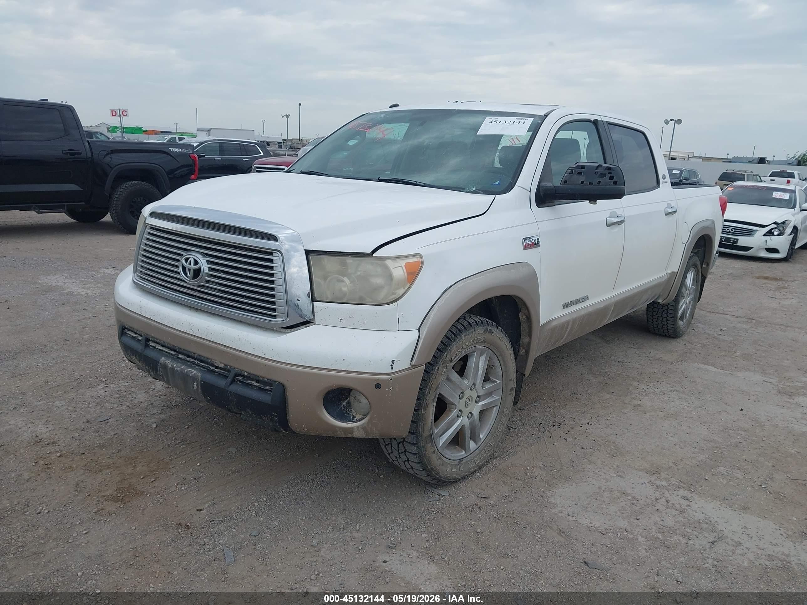 2010 Toyota Tundra Limited 5.7l V8 White vin: 5TFFY5F19AX089530