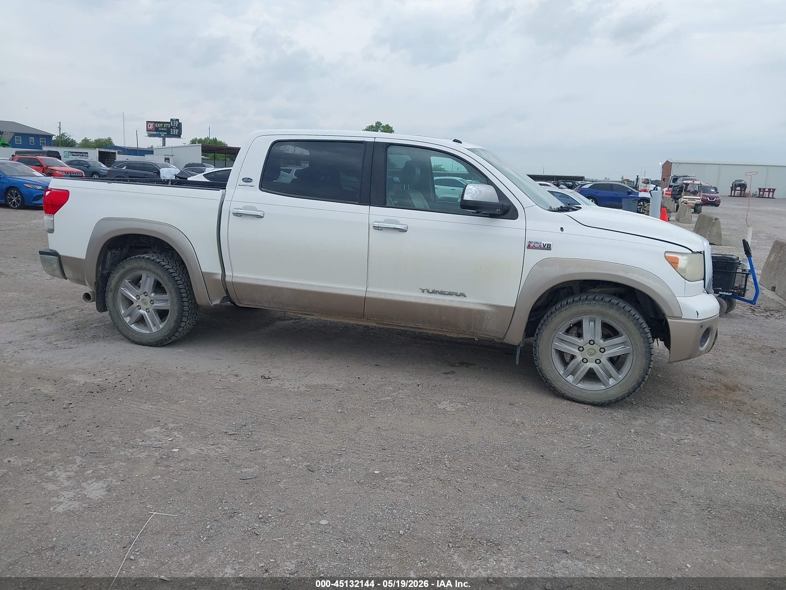 2010 Toyota Tundra Limited 5.7l V8 White vin: 5TFFY5F19AX089530
