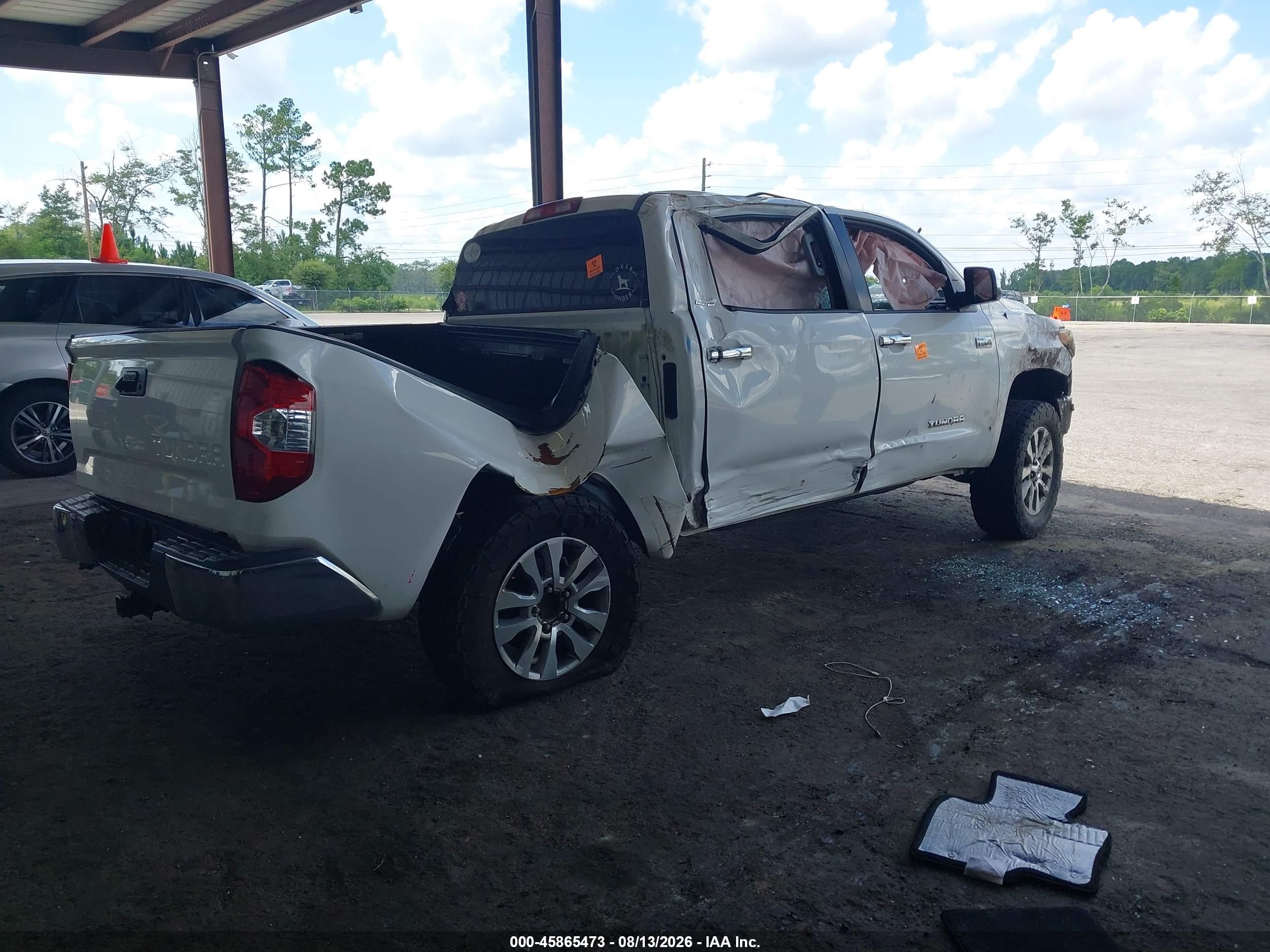 2014 Toyota Tundra Limited 5.7l V8 White vin: 5TFFY5F19EX167245