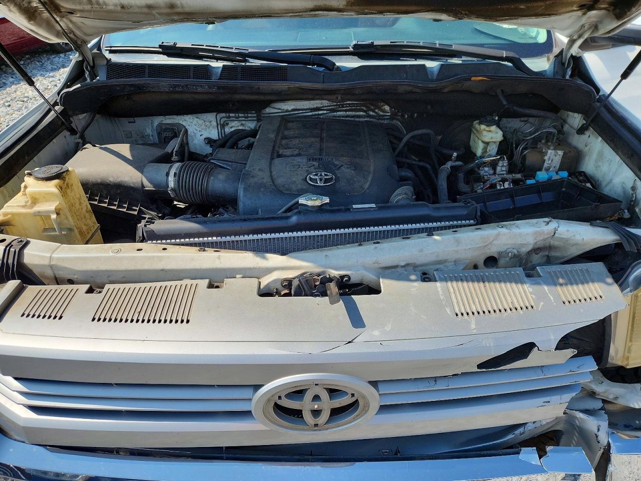 2015 Toyota Tundra 1794 Edition White vin: 5TFGY5F15FX178118