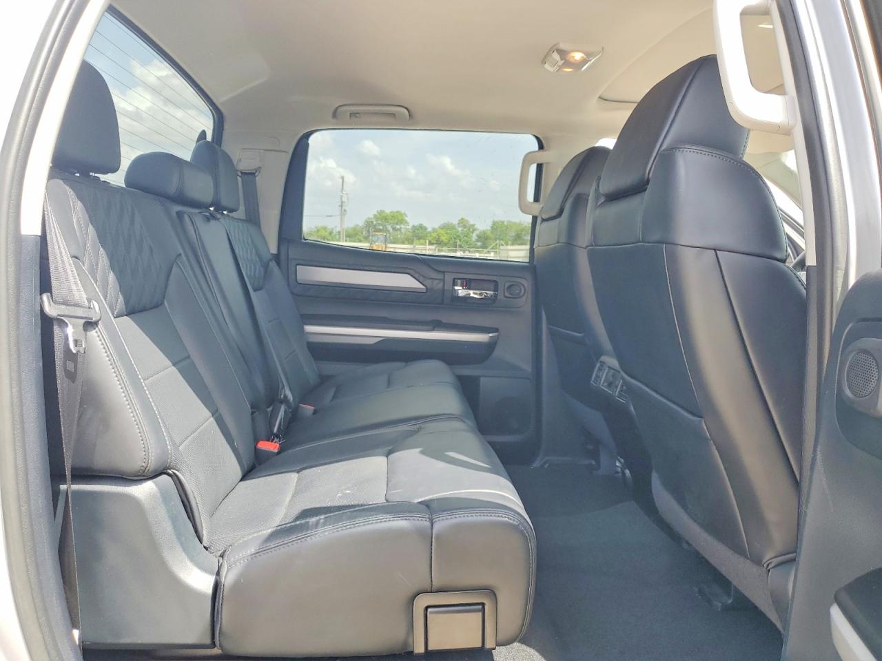 2015 Toyota Tundra Platinum Silver vin: 5TFGY5F15FX190026