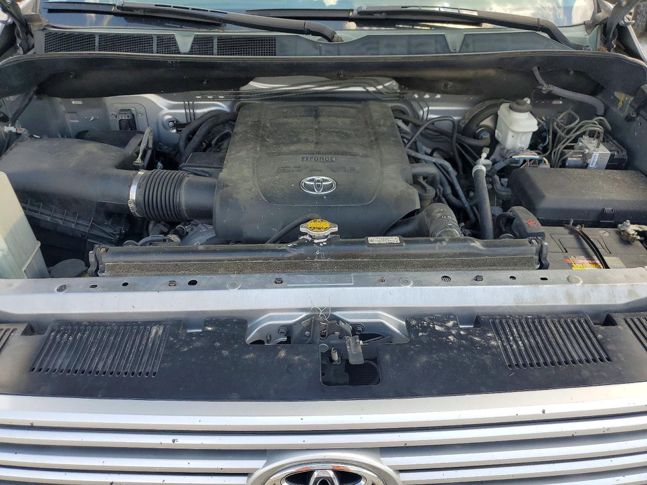 2015 Toyota Tundra Platinum Silver vin: 5TFGY5F16FX177642