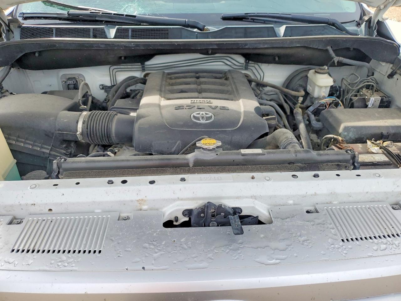 2014 Toyota Tundra 1794 Edition White vin: 5TFGY5F17EX155969