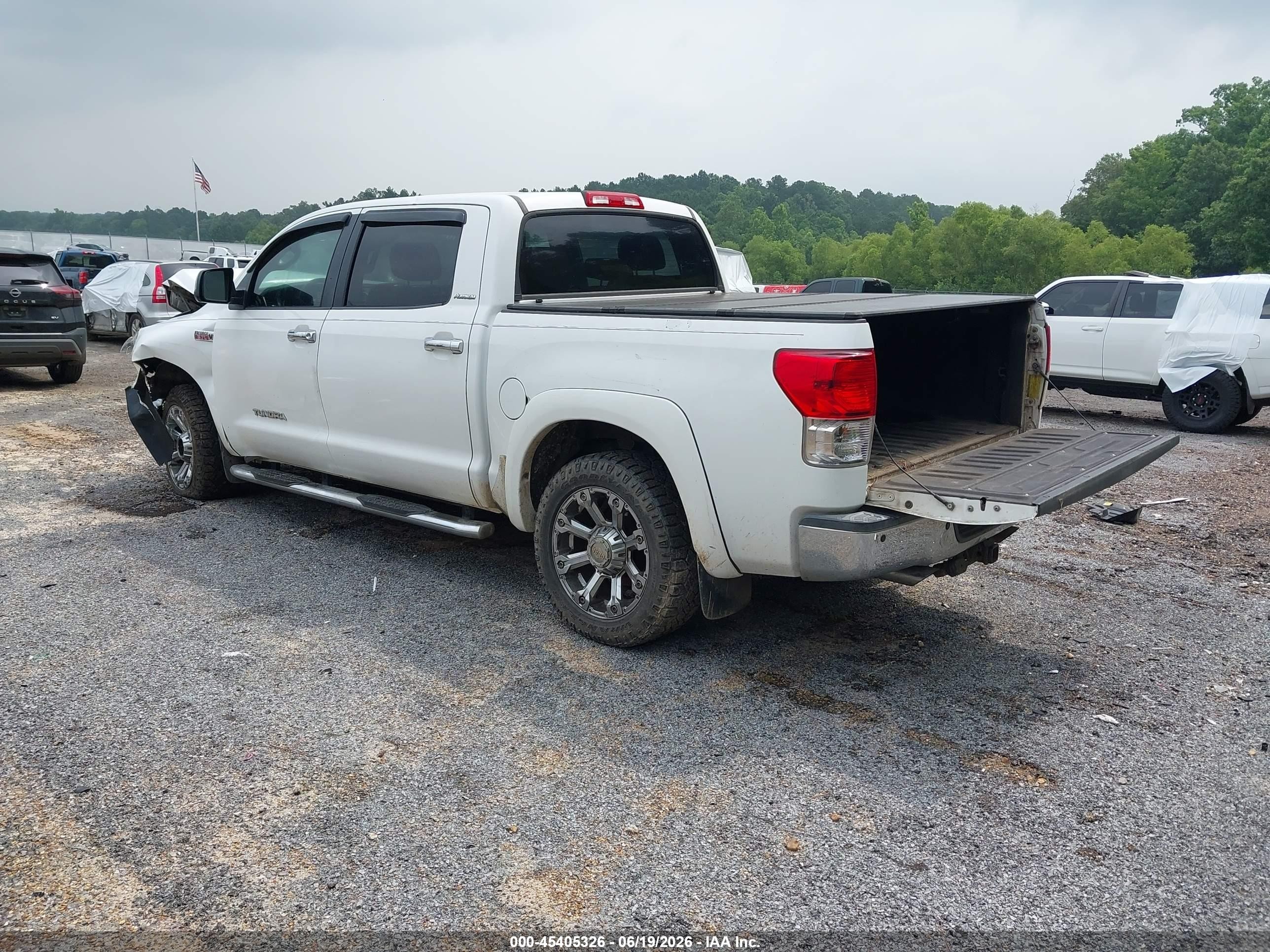 2013 Toyota Tundra Platinum 5.7l V8 White vin: 5TFHW5F10DX311603
