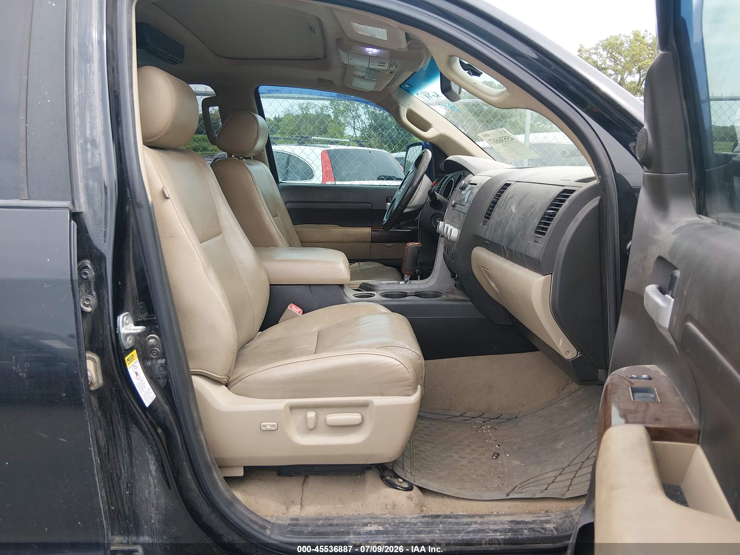 2010 Toyota Tundra Limited 5.7l V8 Черный vin: 5TFHW5F11AX114189