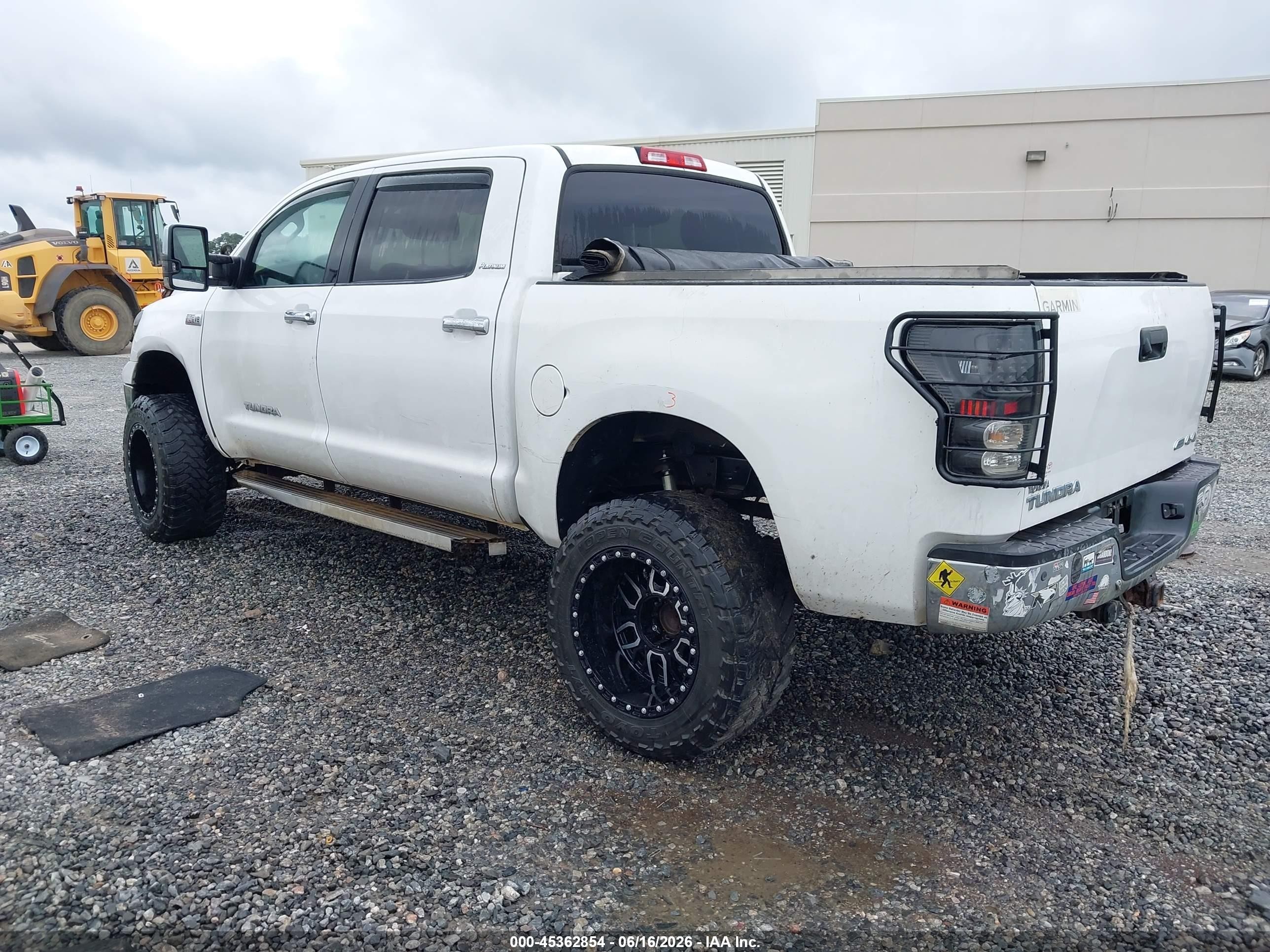 2012 Toyota Tundra Limited 5.7l V8 White vin: 5TFHW5F11CX248963