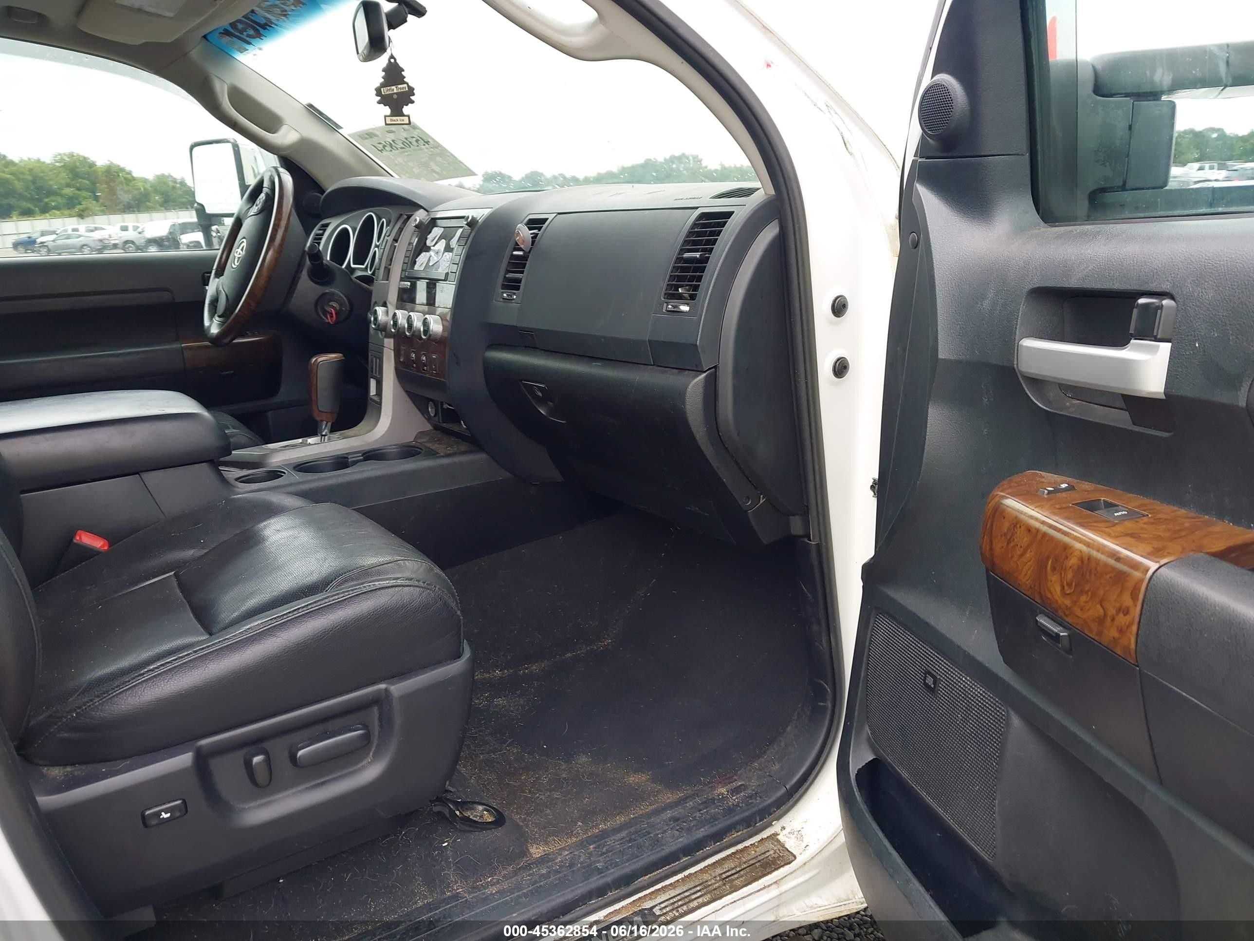 2012 Toyota Tundra Limited 5.7l V8 White vin: 5TFHW5F11CX248963