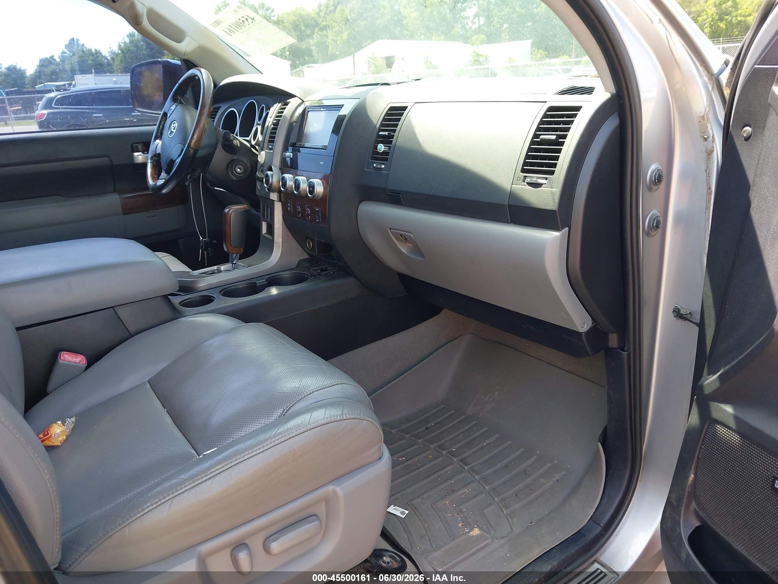 2010 Toyota Tundra Limited 5.7l V8 Silver vin: 5TFHW5F13AX123217