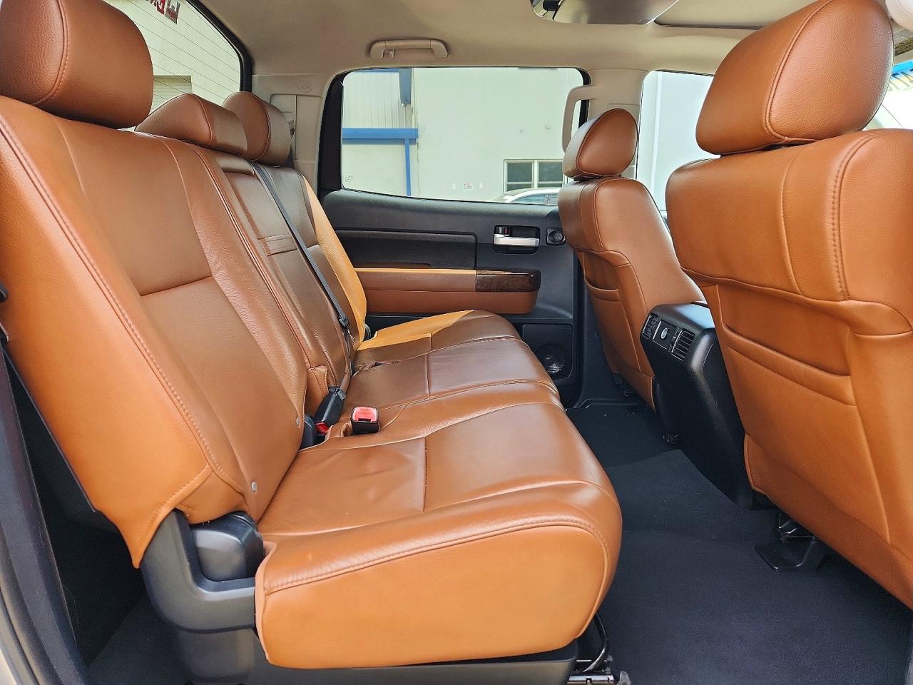 2010 Toyota Tundra Crewmax Limited Silver vin: 5TFHW5F14AX117801