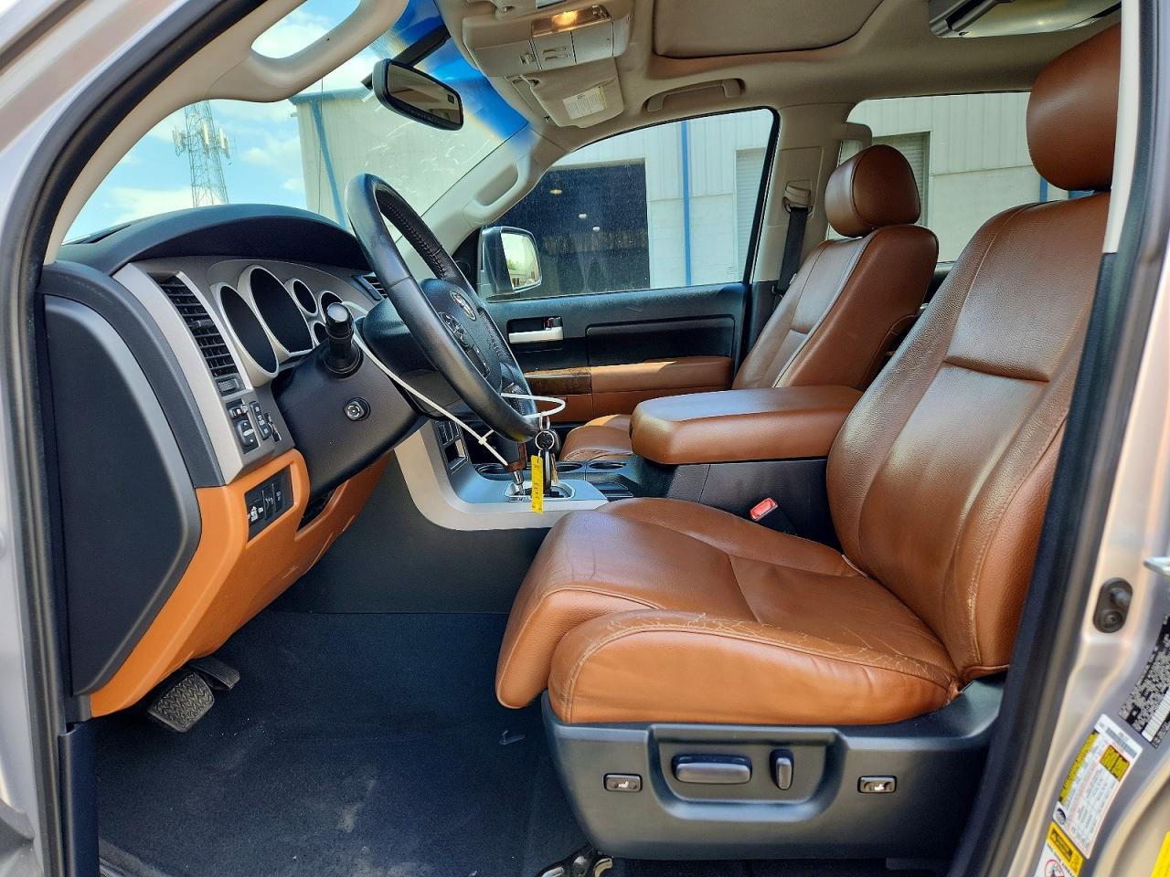 2010 Toyota Tundra Crewmax Limited Silver vin: 5TFHW5F14AX117801