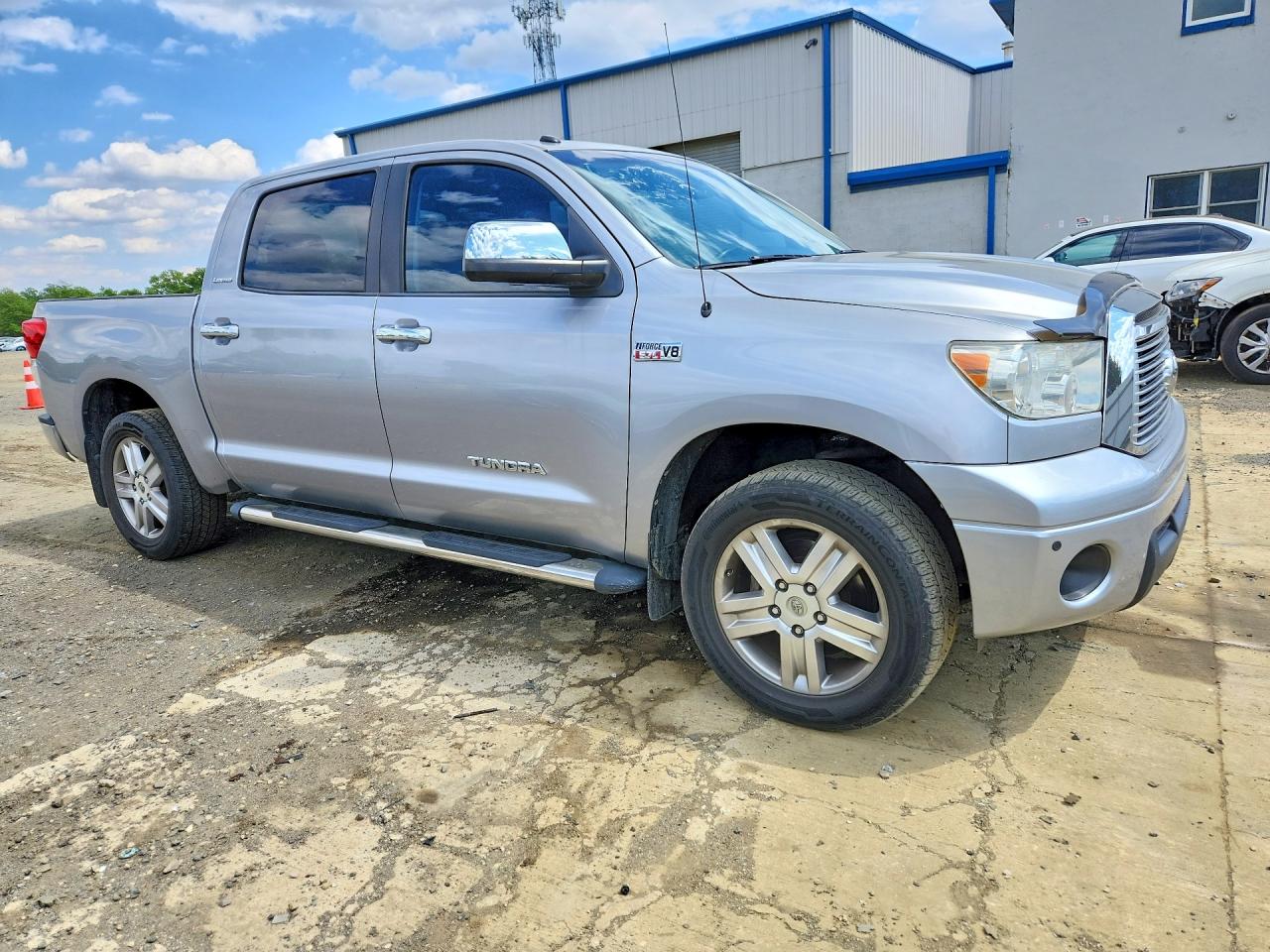 2010 Toyota Tundra Crewmax Limited Silver vin: 5TFHW5F14AX117801