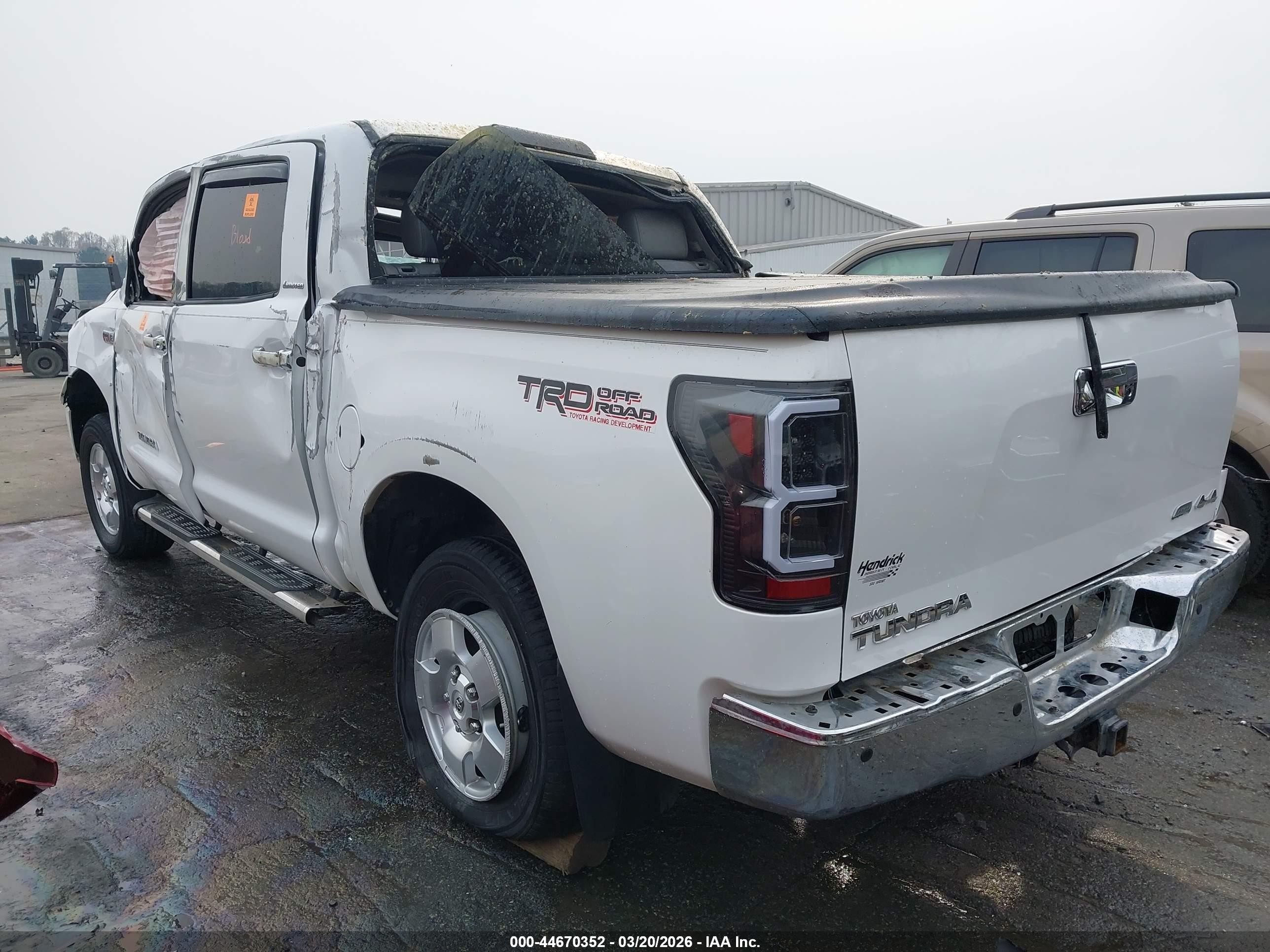 2012 Toyota Tundra Limited 5.7l V8 White vin: 5TFHW5F14CX243336