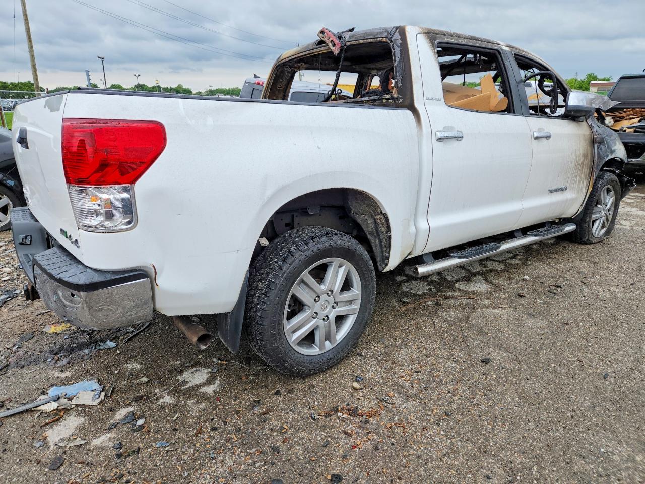 2012 Toyota Tundra Crewmax Limited White vin: 5TFHW5F14CX257835
