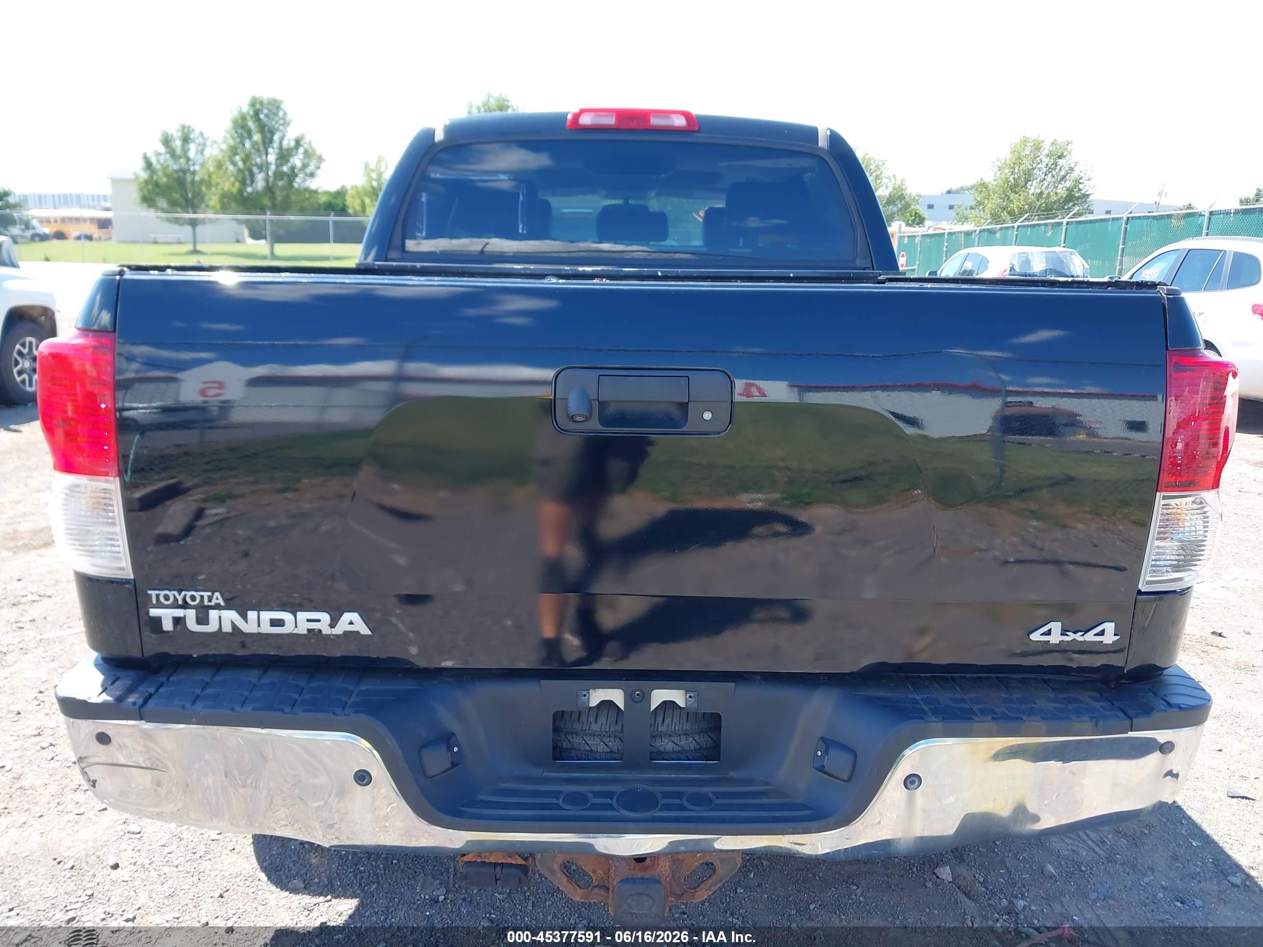 2010 Toyota Tundra Limited 5.7l V8 Black vin: 5TFHW5F15AX115037