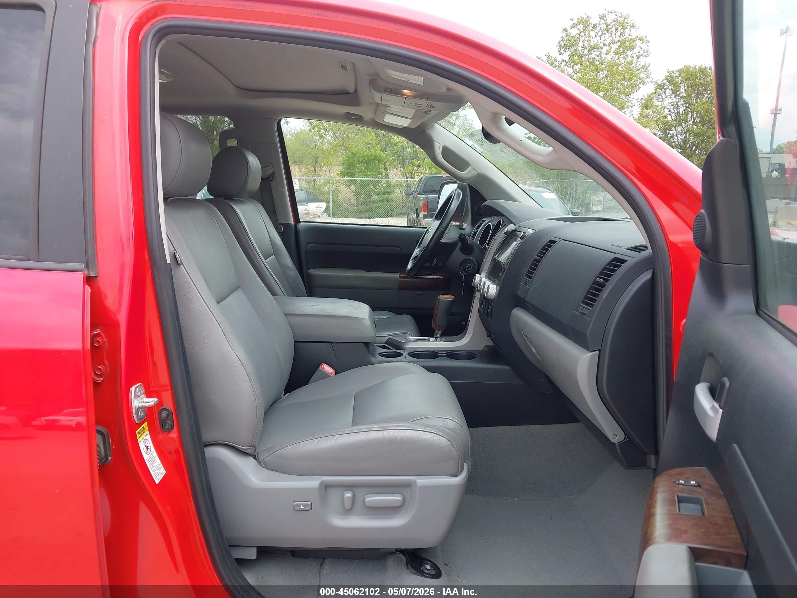 2010 Toyota Tundra Limited 5.7l V8 Red vin: 5TFHW5F15AX157935