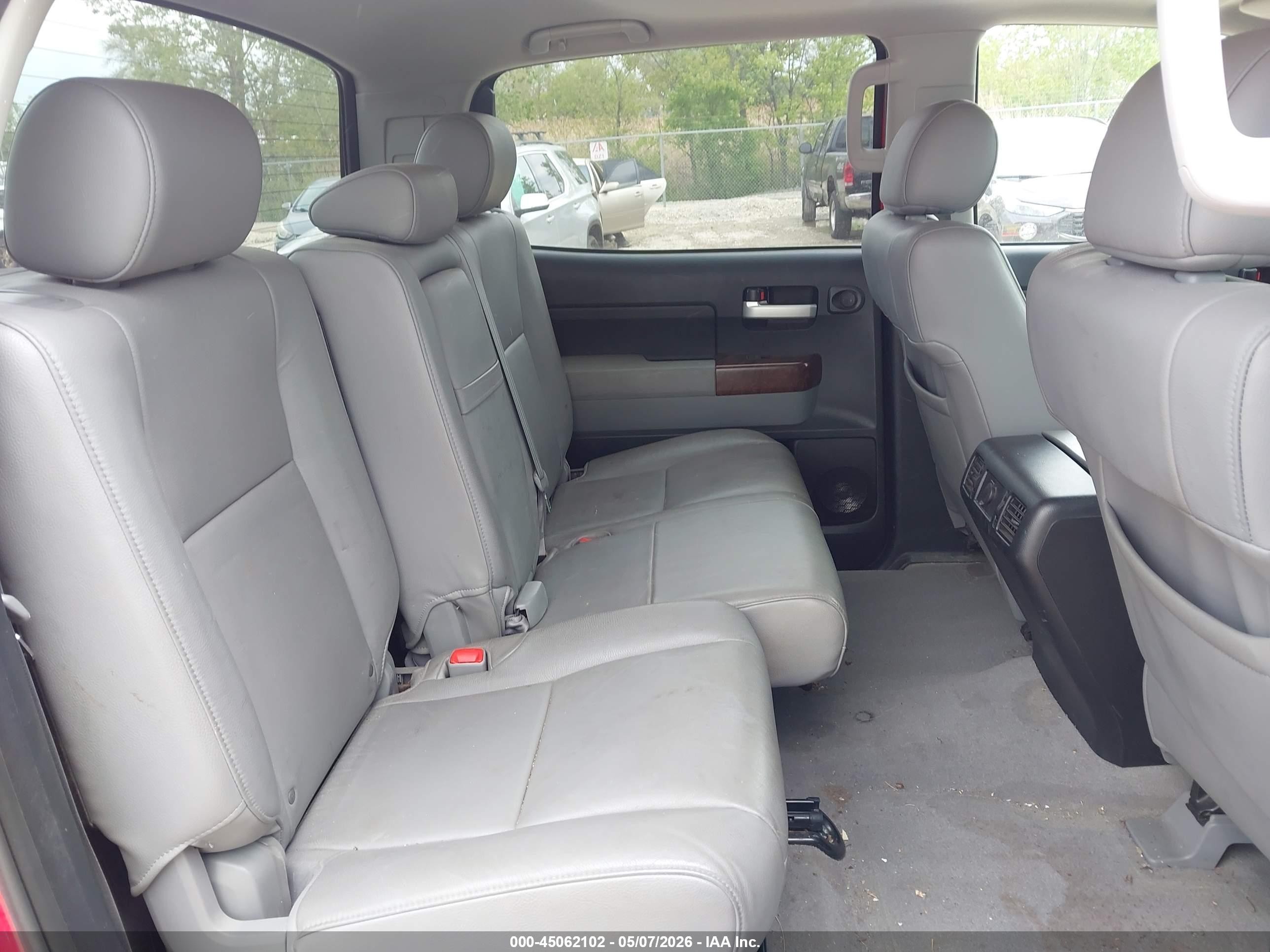 2010 Toyota Tundra Limited 5.7l V8 Red vin: 5TFHW5F15AX157935