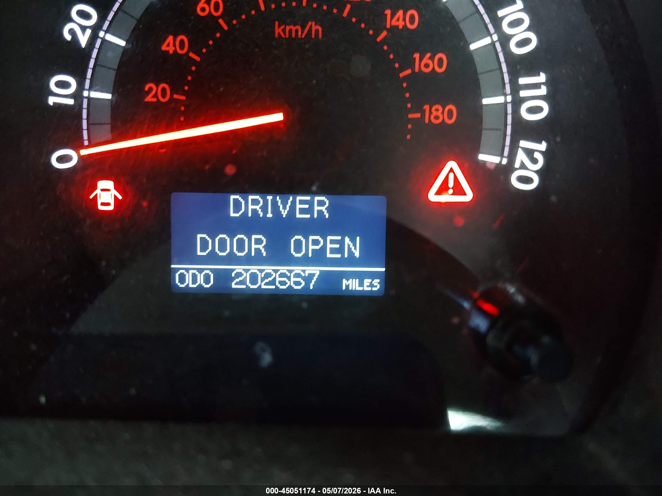 2011 Toyota Tundra Limited 5.7l V8 Серебряный vin: 5TFHW5F15BX174607