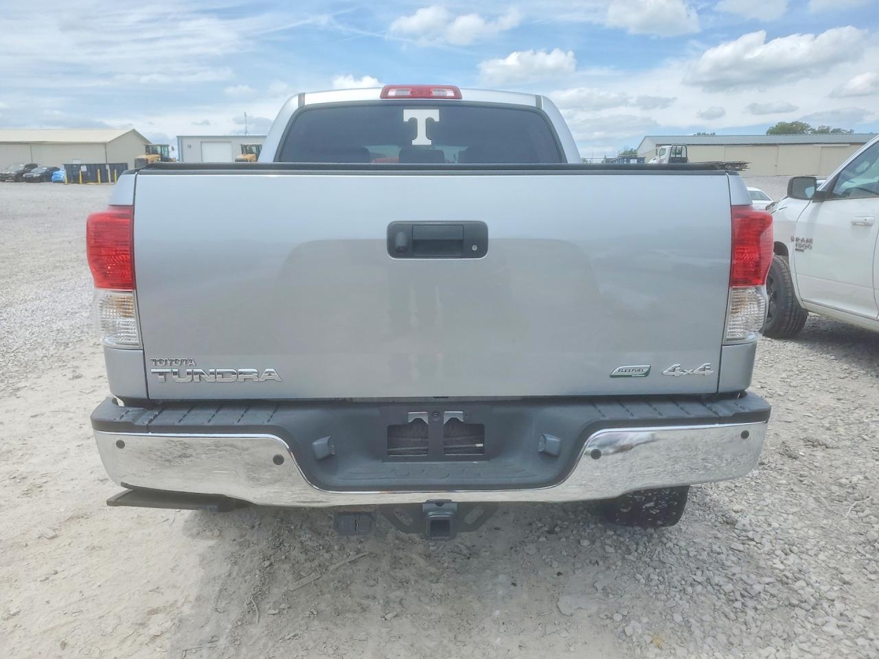 2010 Toyota Tundra Crewmax Limited Silver vin: 5TFHW5F16AX154042
