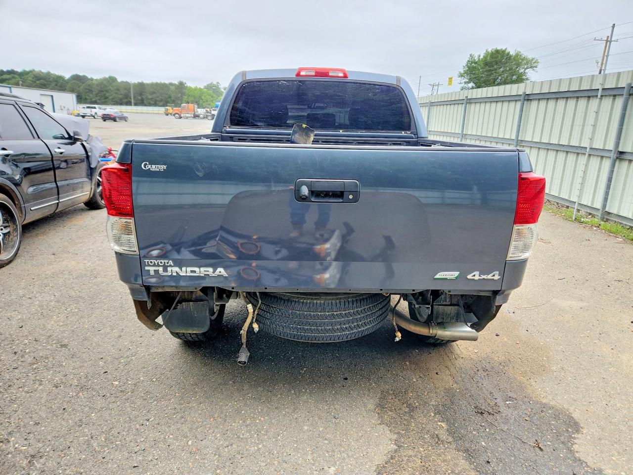 2010 Toyota Tundra Crewmax Limited Blue vin: 5TFHW5F17AX103357