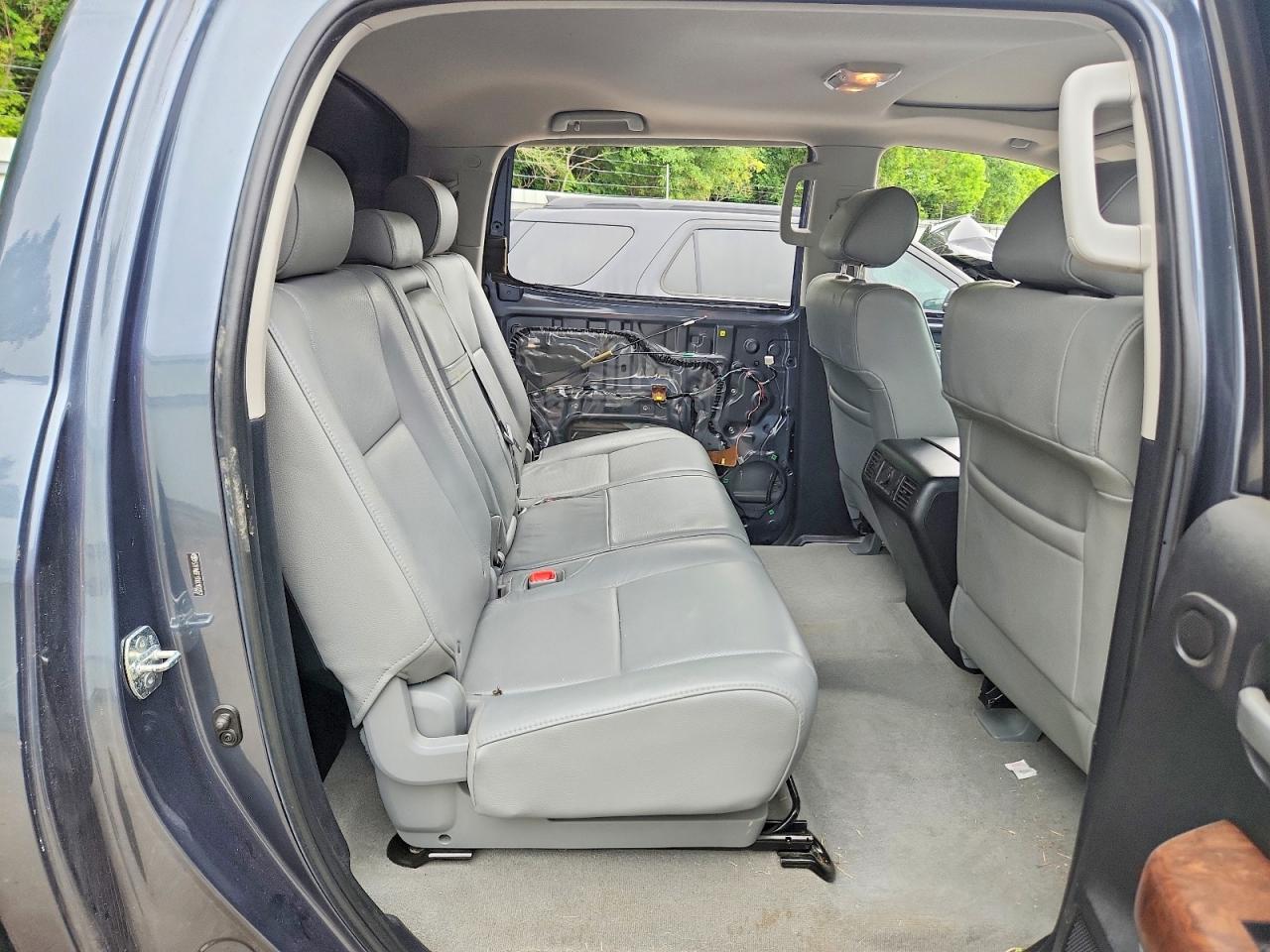 2010 Toyota Tundra Crewmax Limited Blue vin: 5TFHW5F17AX103357