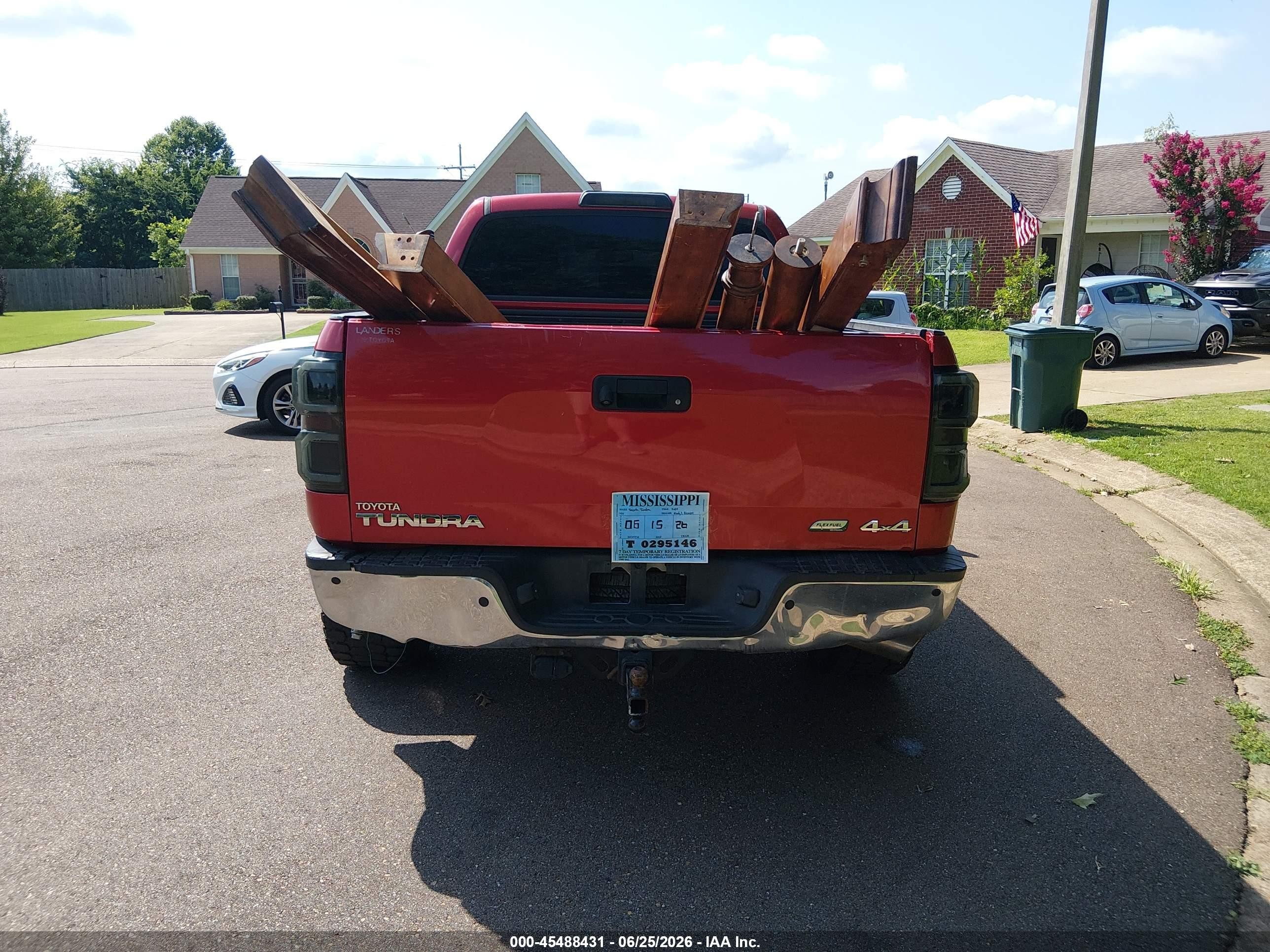 2012 Toyota Tundra Limited 5.7l V8 Red vin: 5TFHW5F1XCX219851