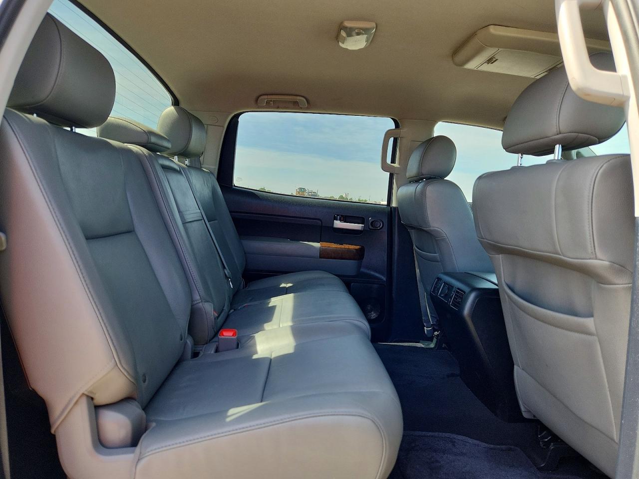 2012 Toyota Tundra Crewmax Limited Silver vin: 5TFHW5F1XCX248377