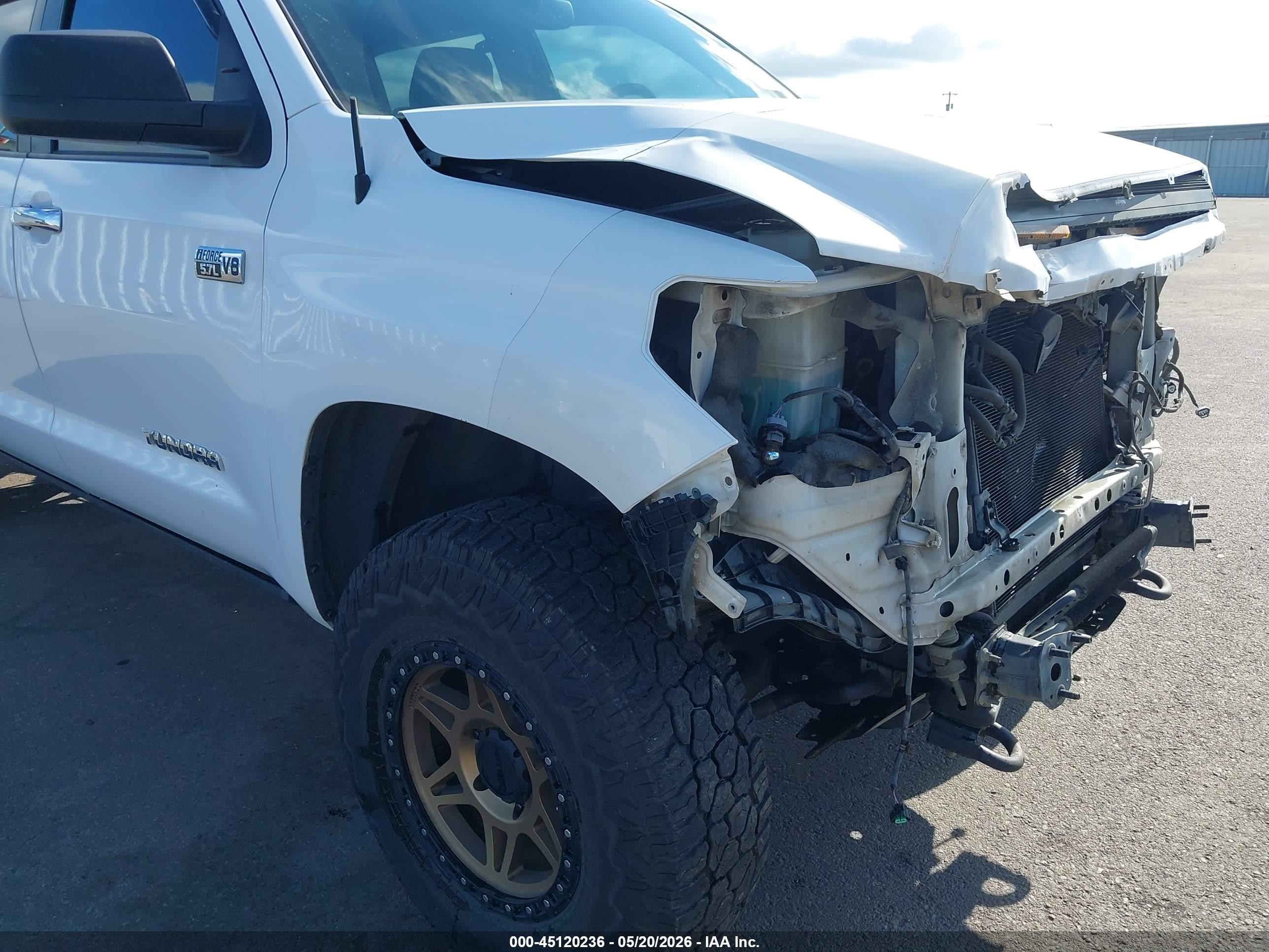 2014 Toyota Tundra Limited 5.7l V8 White vin: 5TFHY5F13EX343084