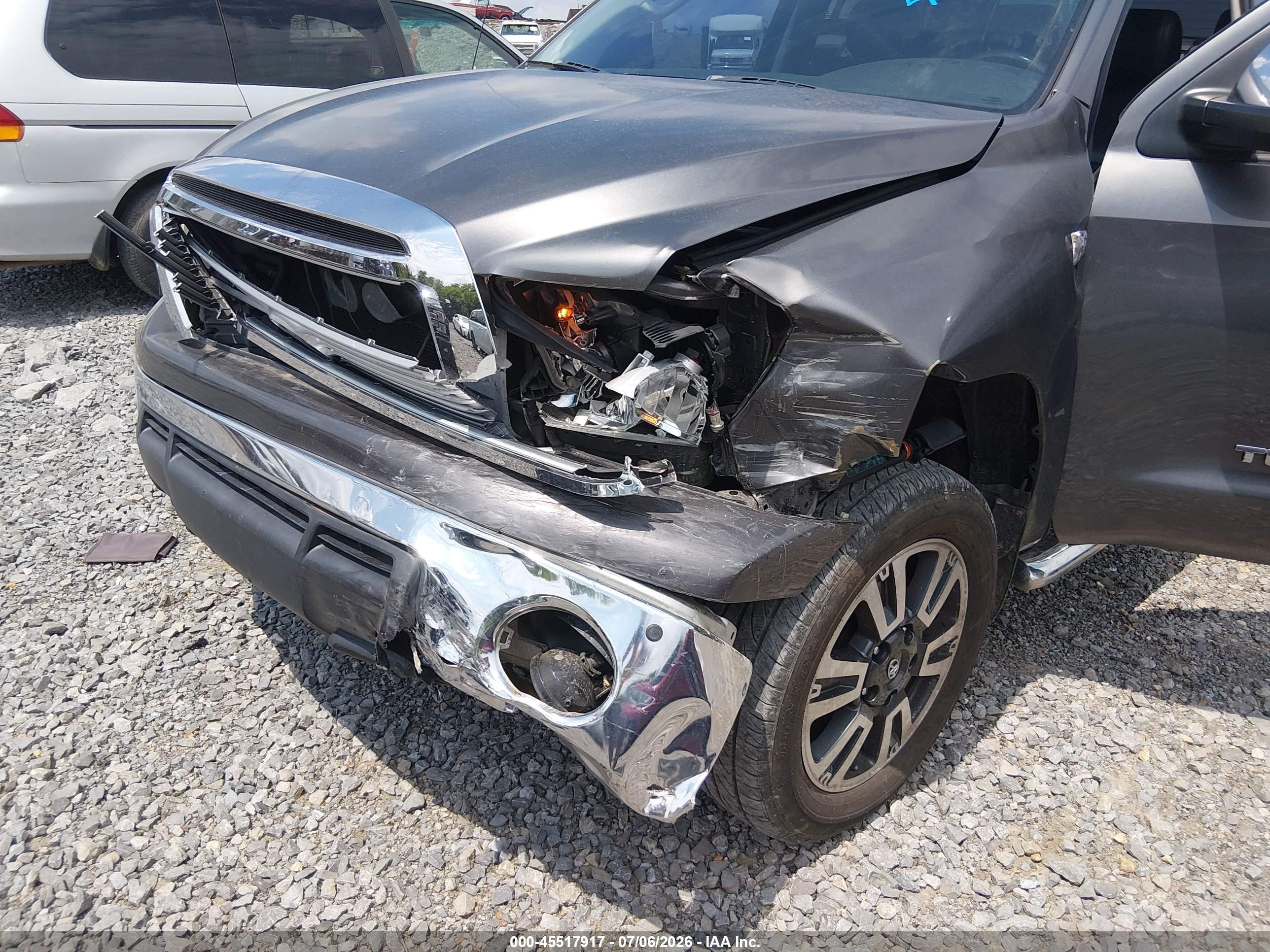 2012 Toyota Tundra Limited 5.7l V8 Черный vin: 5TFHY5F15CX250967