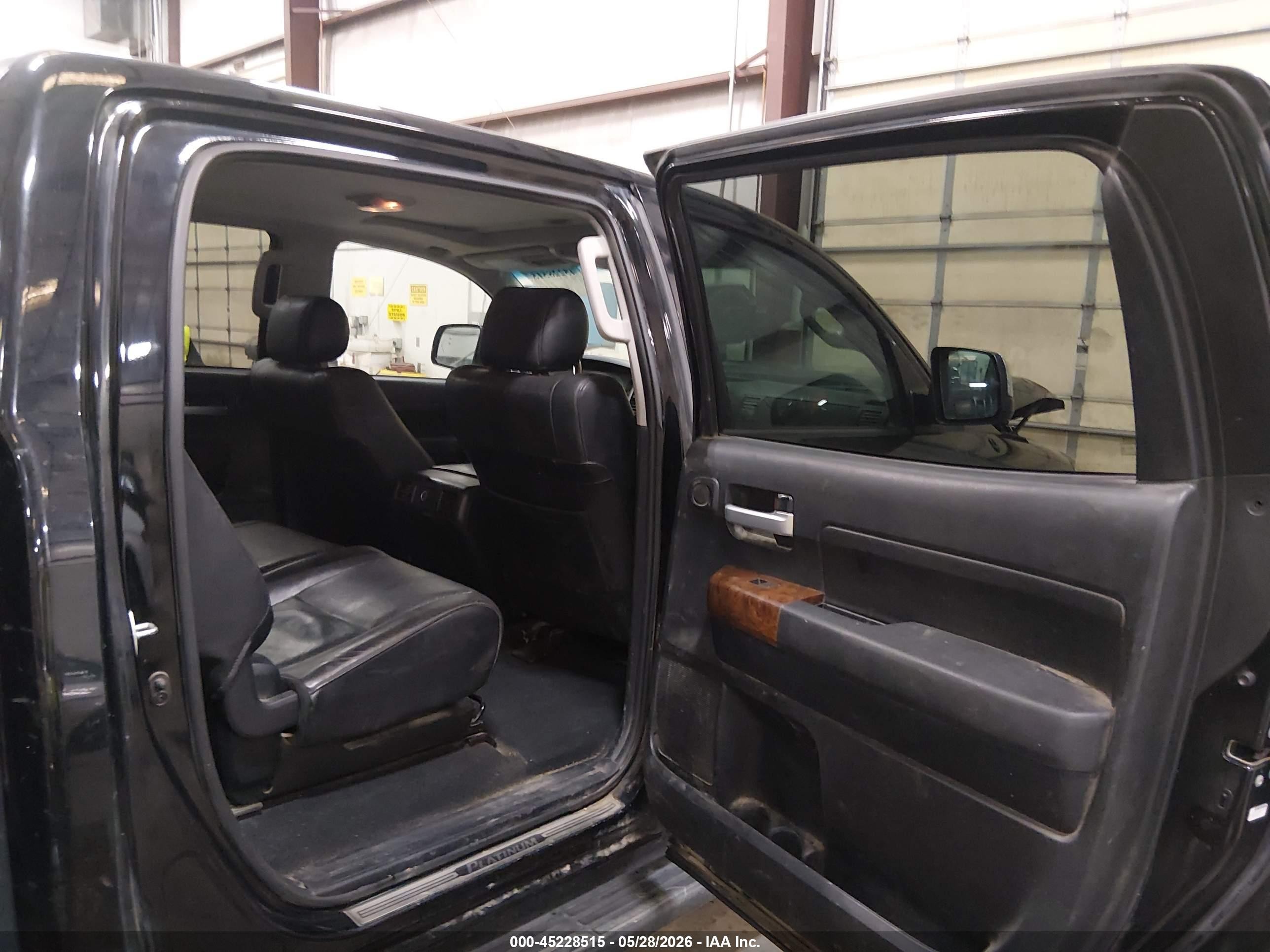 2013 Toyota Tundra Platinum 5.7l V8 Black vin: 5TFHY5F16DX279508