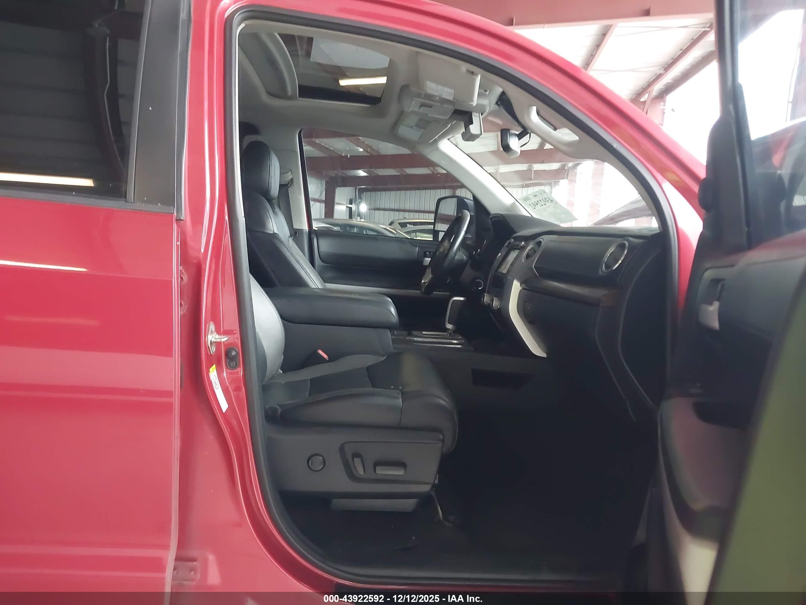 2019 Toyota Tundra Limited 5.7l V8 Red vin: 5TFHY5F16KX837578