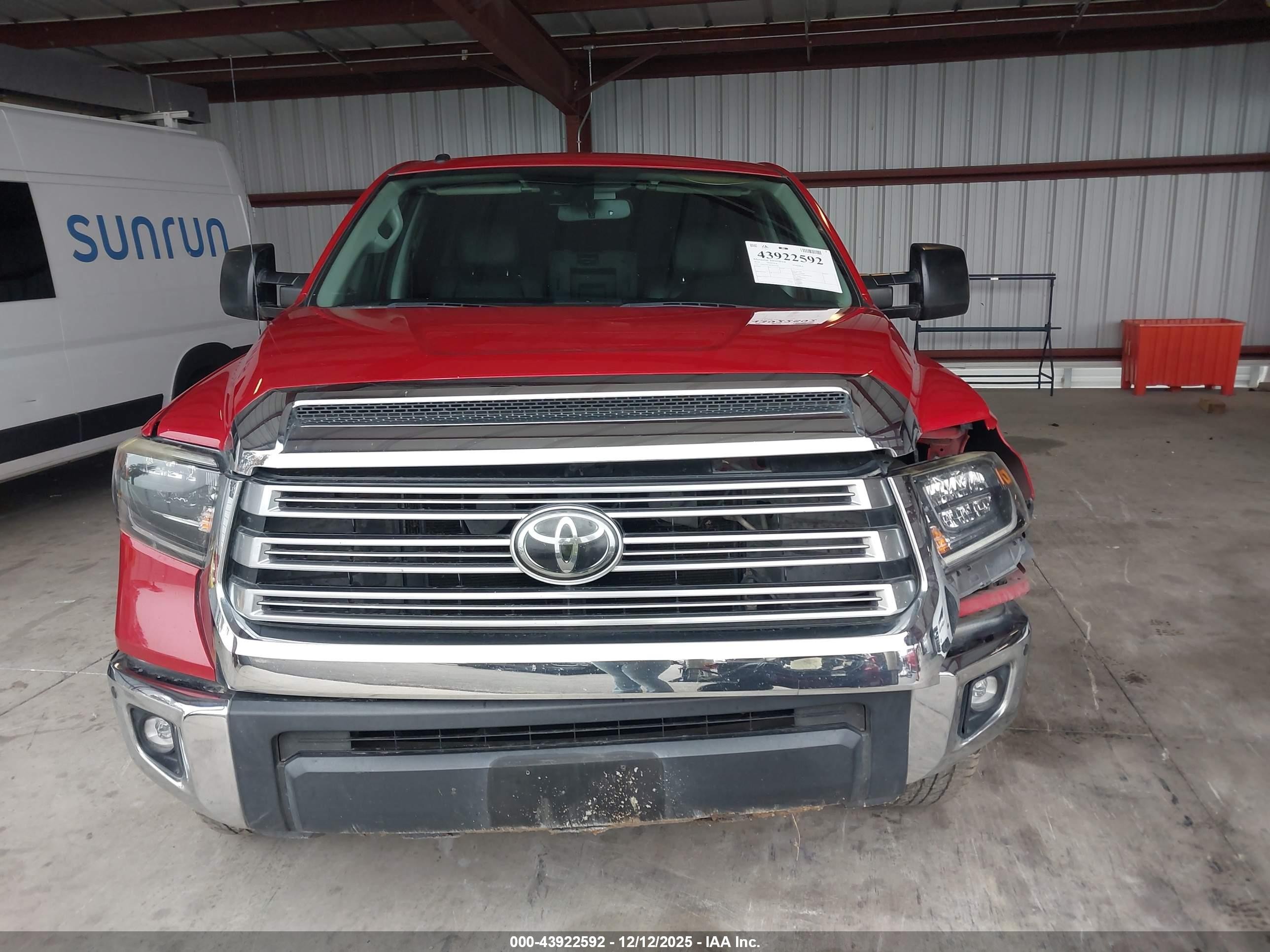 2019 Toyota Tundra Limited 5.7l V8 Red vin: 5TFHY5F16KX837578