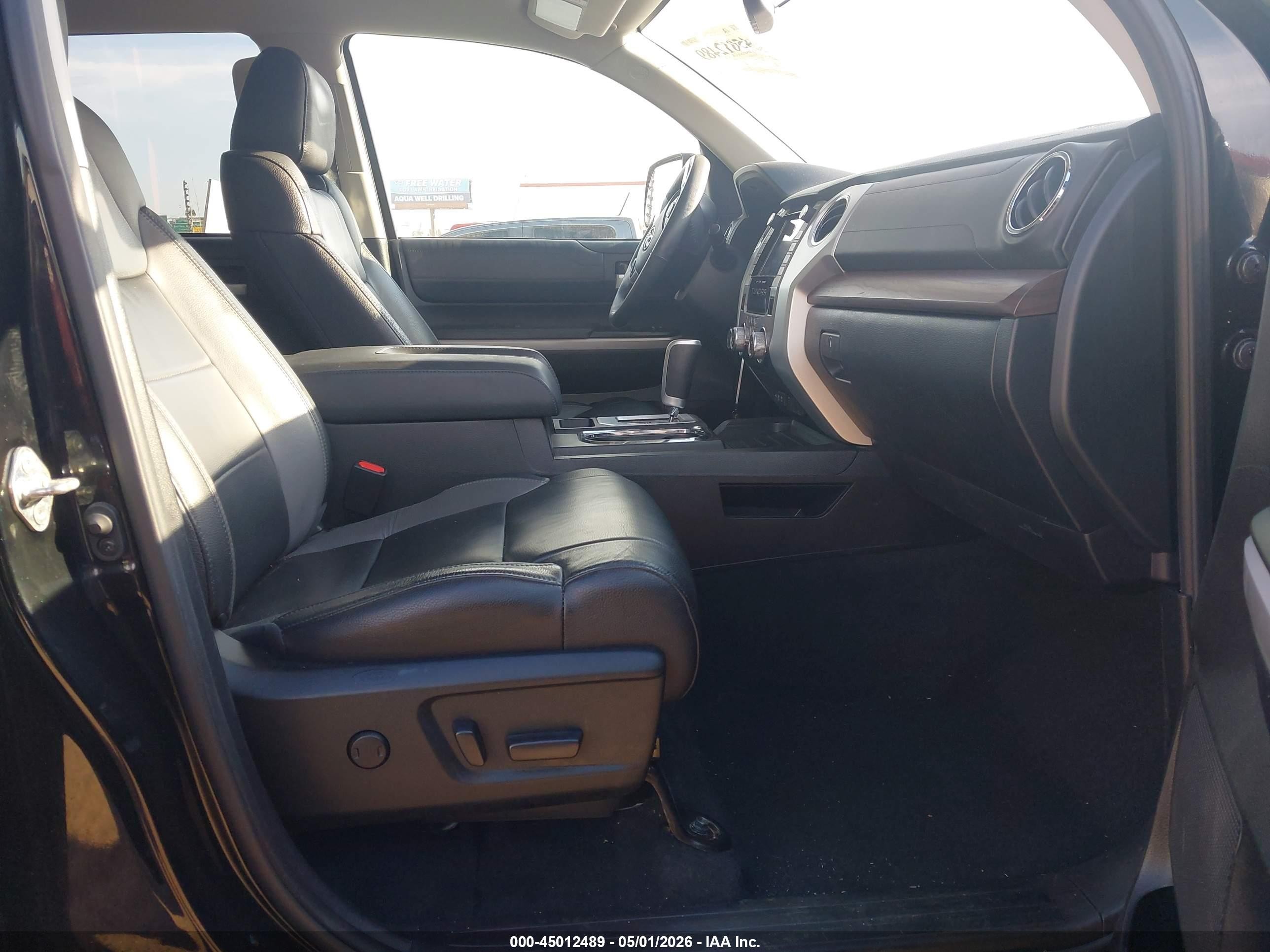2021 Toyota Tundra Limited Черный vin: 5TFHY5F17MX968733