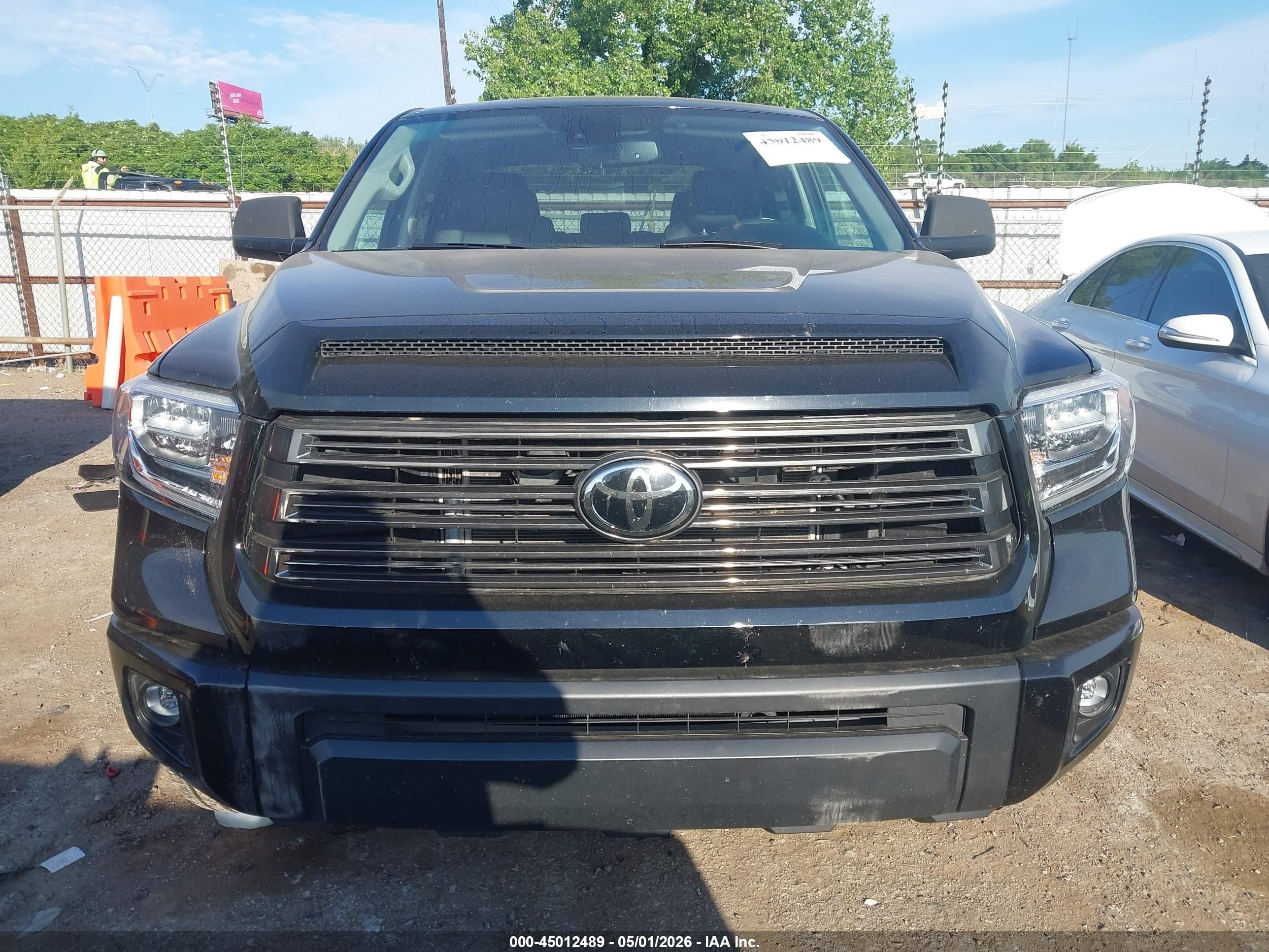 2021 Toyota Tundra Limited Черный vin: 5TFHY5F17MX968733