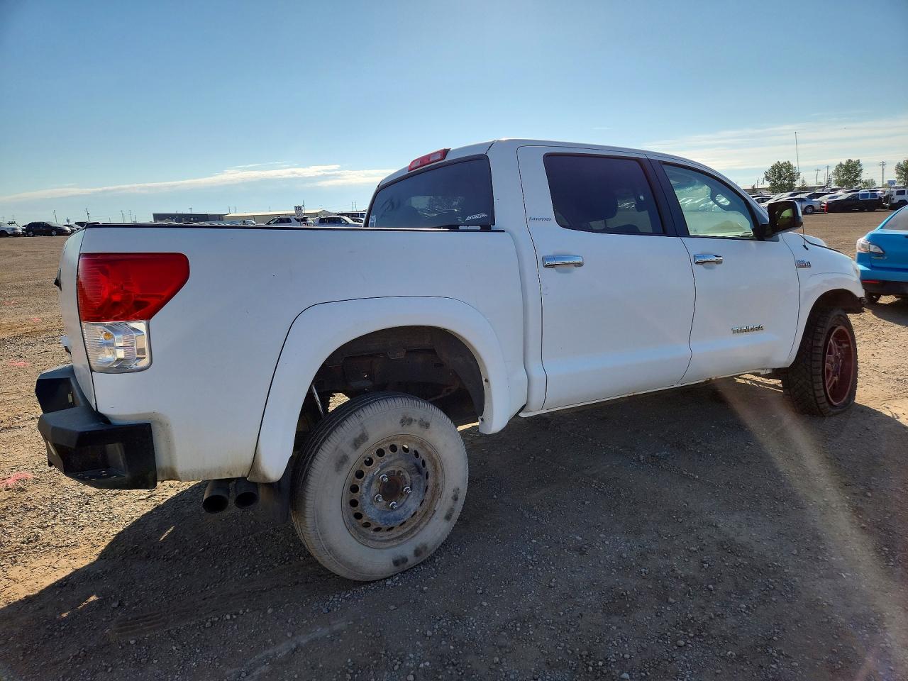 2010 Toyota Tundra Crewmax Limited White vin: 5TFHY5F18AX119867
