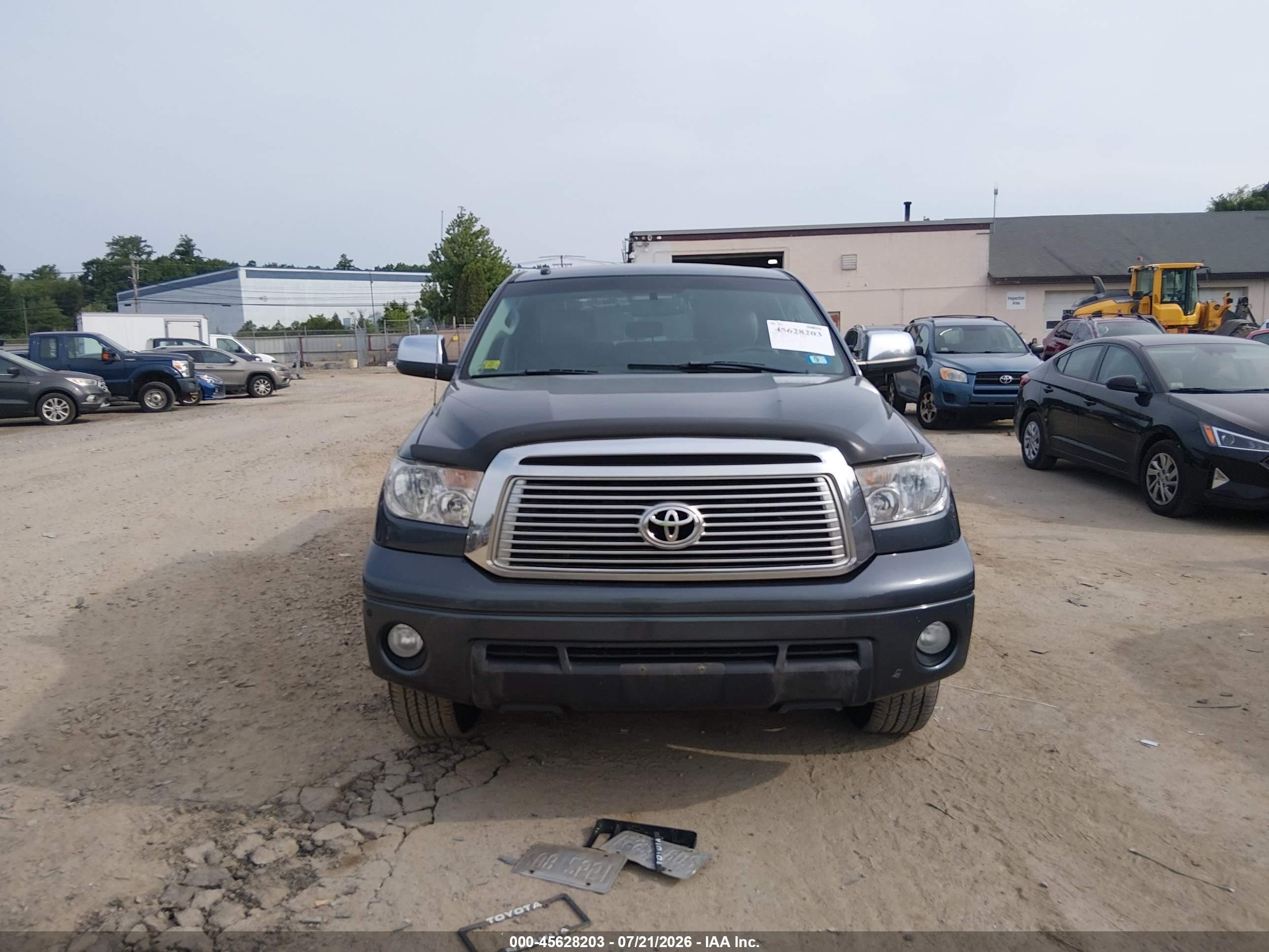 2010 Toyota Tundra Limited 5.7l V8 Gray vin: 5TFHY5F18AX142193