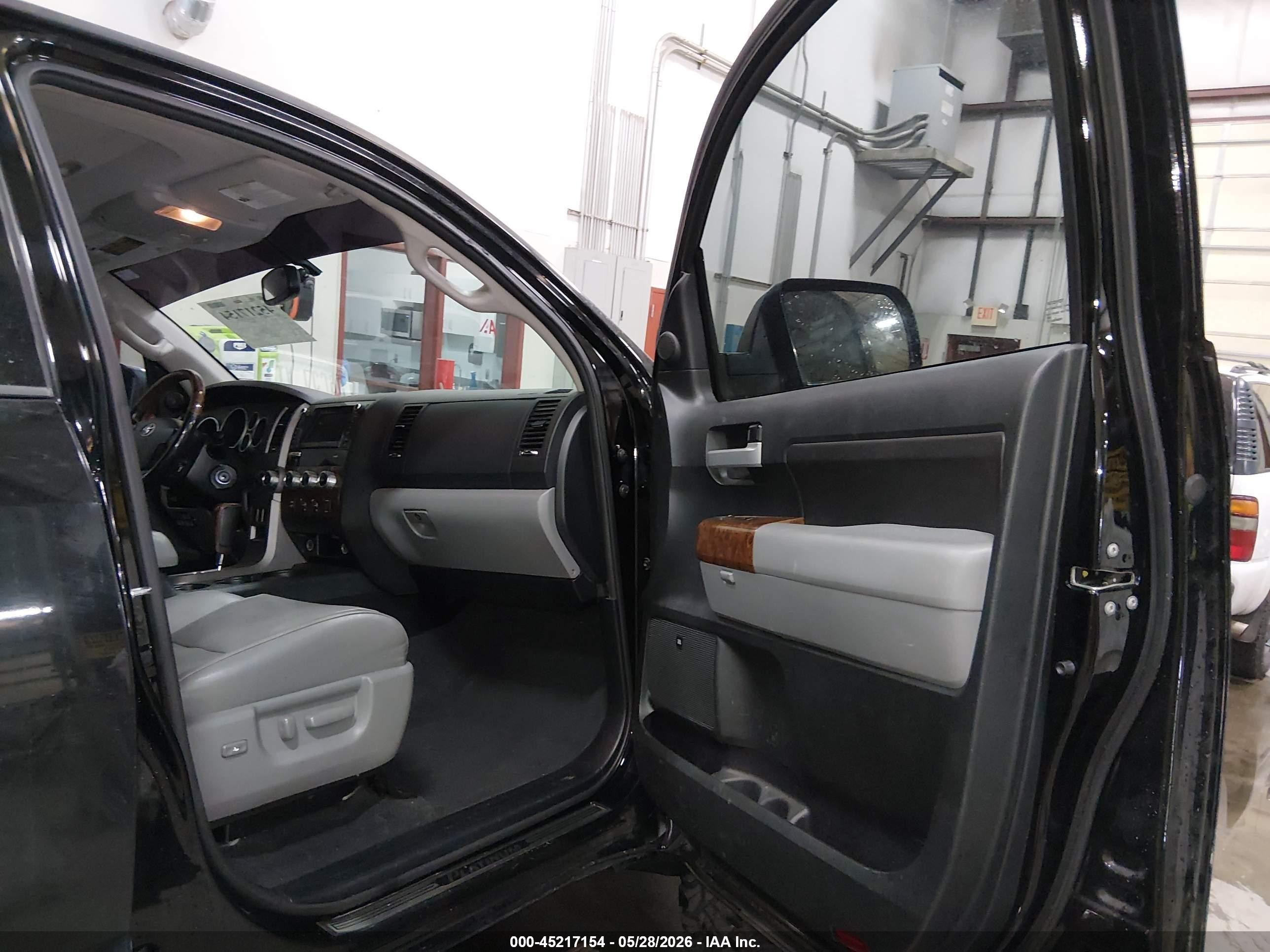 2012 Toyota Tundra Crewmax Limited Черный vin: 5TFHY5F18CX245990