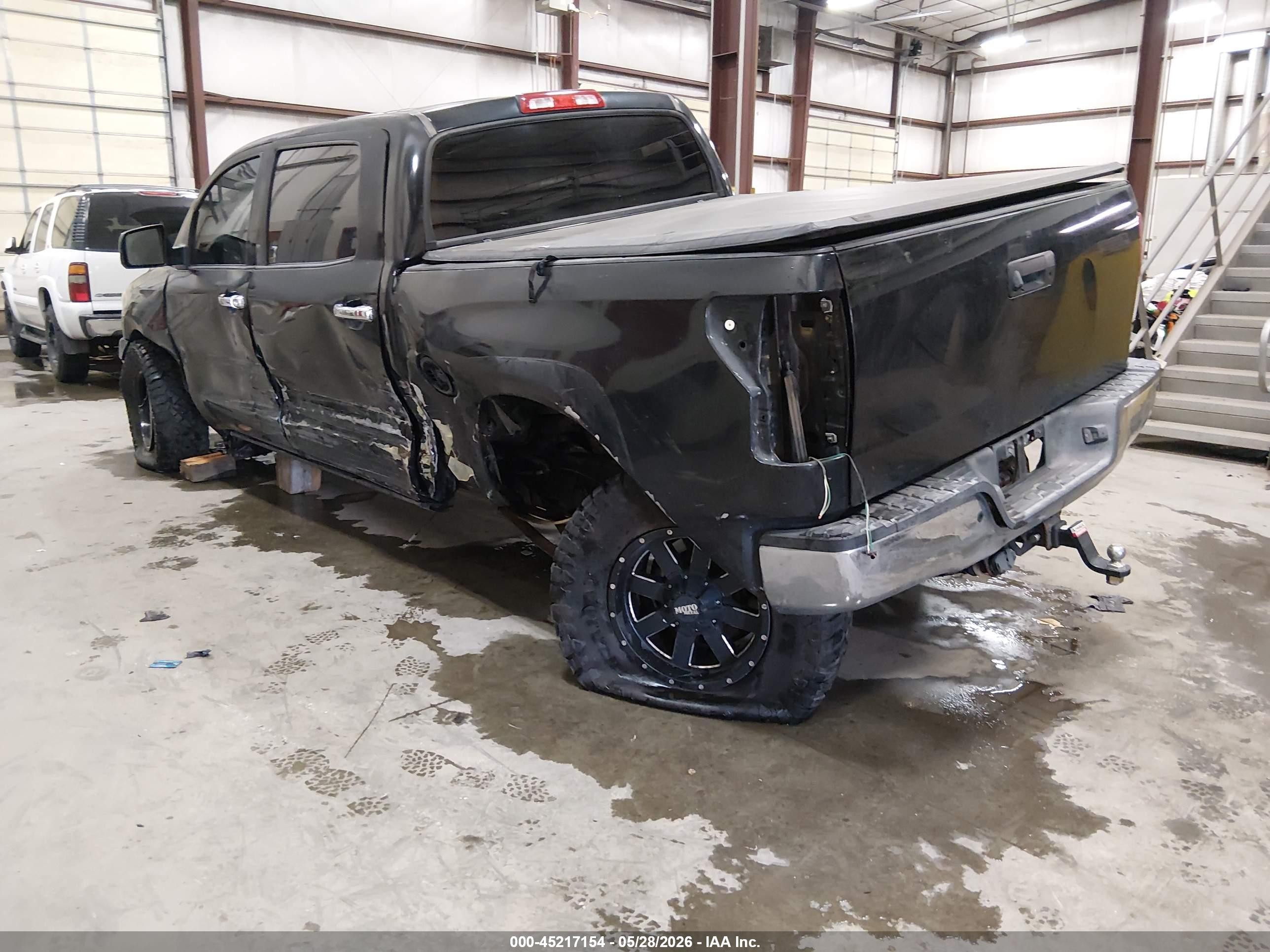 2012 Toyota Tundra Crewmax Limited Черный vin: 5TFHY5F18CX245990