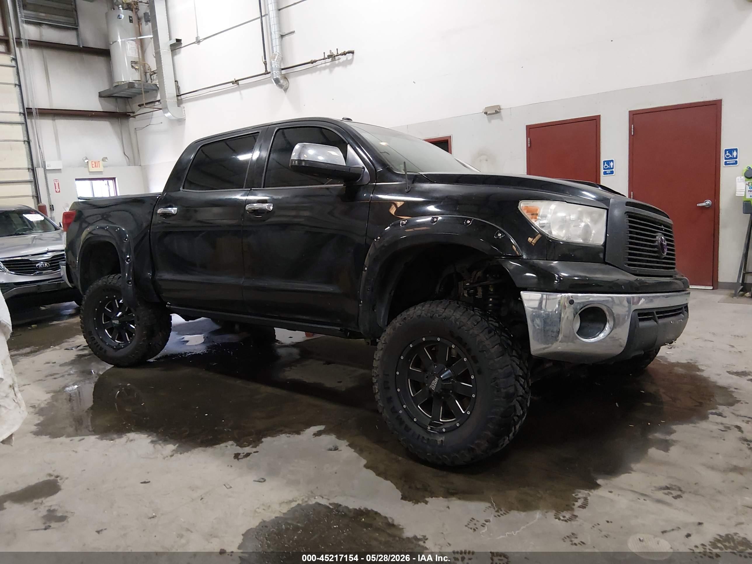 2012 Toyota Tundra Crewmax Limited Черный vin: 5TFHY5F18CX245990