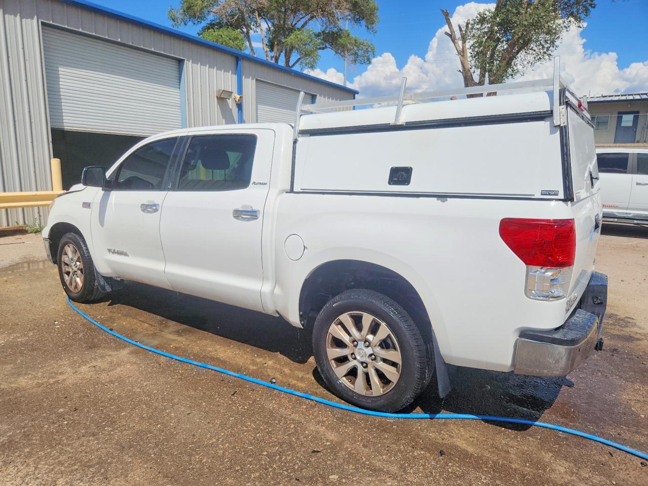 2012 Toyota Tundra Crewmax Limited Белый vin: 5TFHY5F18CX256536