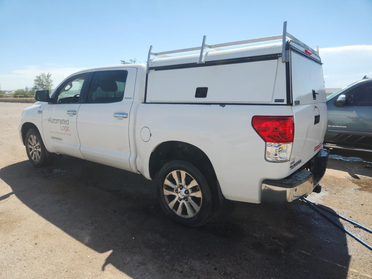 2012 Toyota Tundra Crewmax Limited Белый vin: 5TFHY5F18CX256536 Damage: Left Bed Side, Peeling, 1 To 2 Inches