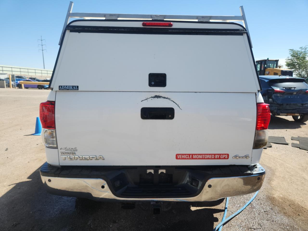 2012 Toyota Tundra Crewmax Limited Белый vin: 5TFHY5F18CX256536 Damage: Rear Bumper Cover Upper, Broken, Replacement Required