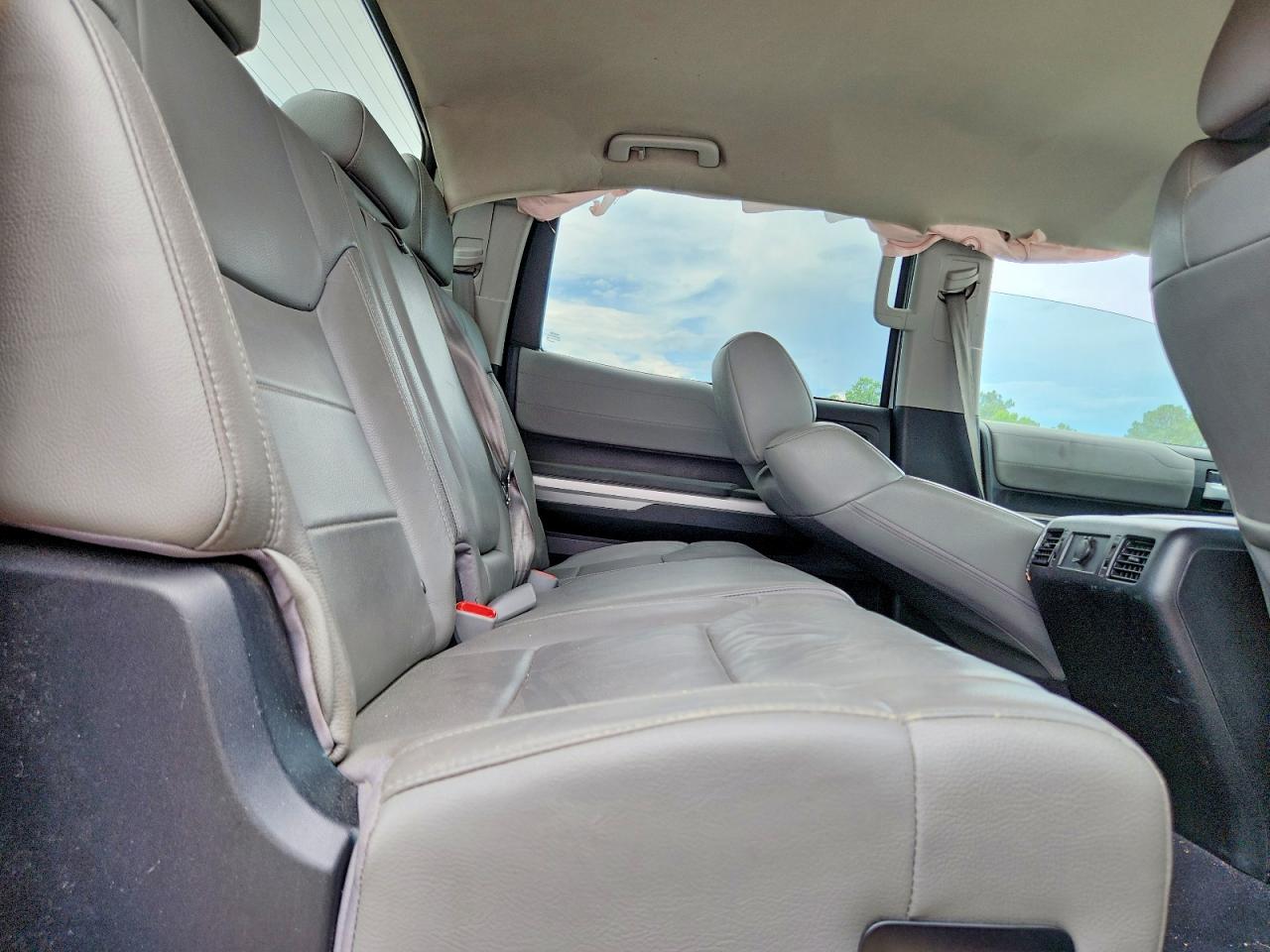 2014 Toyota Tundra Crewmax Limited Silver vin: 5TFHY5F19EX374680
