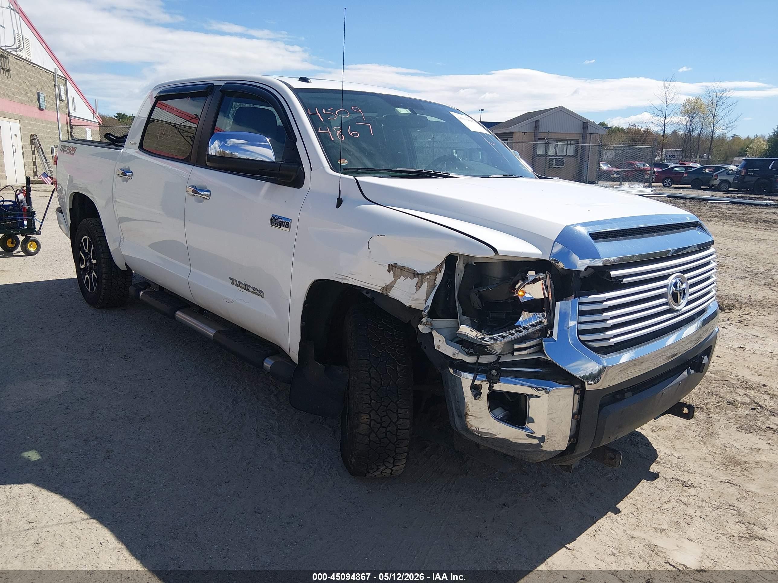 2015 Toyota Tundra Limited 5.7l V8 White vin: 5TFHY5F1XFX489287