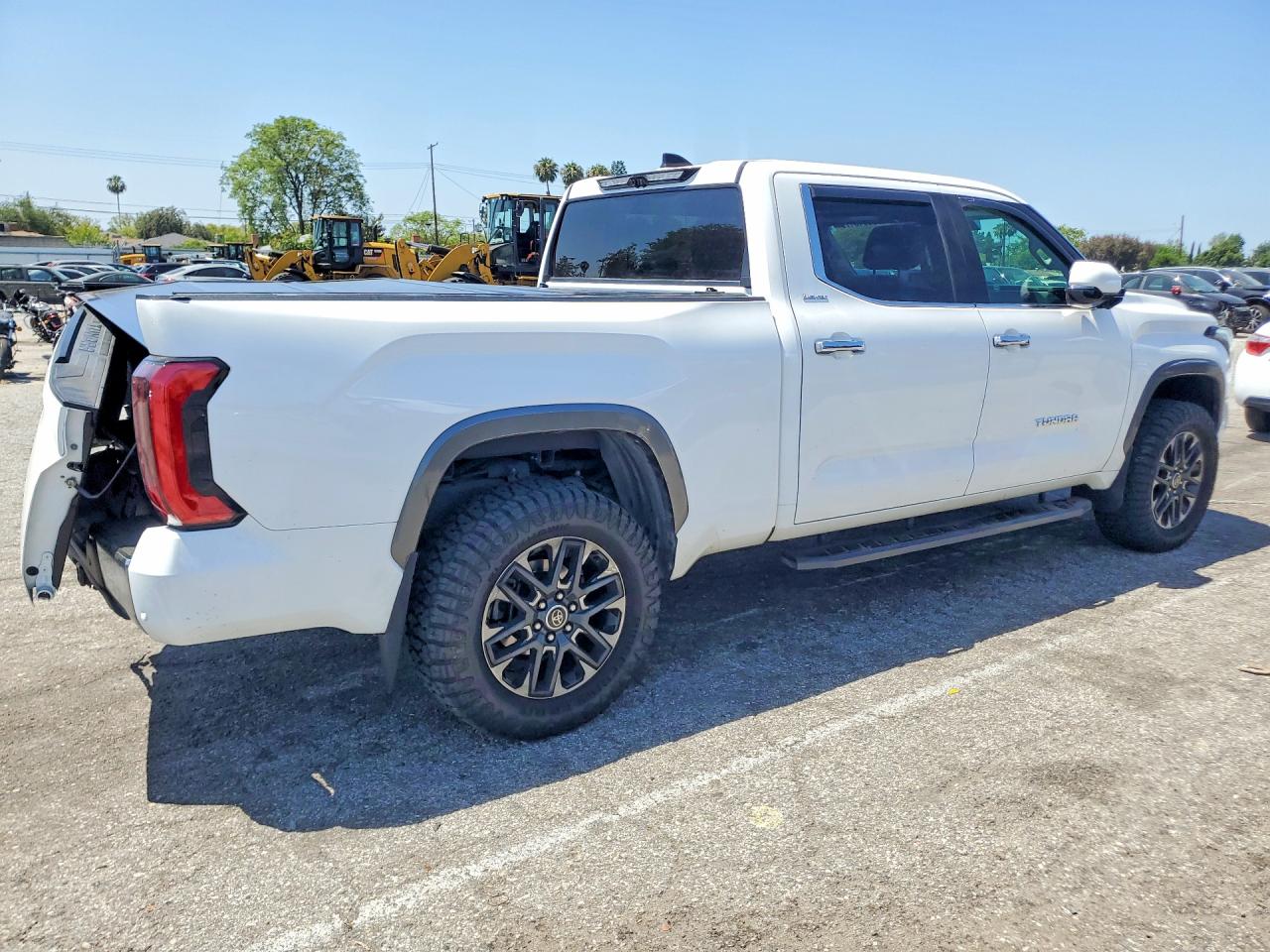 2022 Toyota Tundra Crewmax Limited White vin: 5TFJA5BC3NX001048