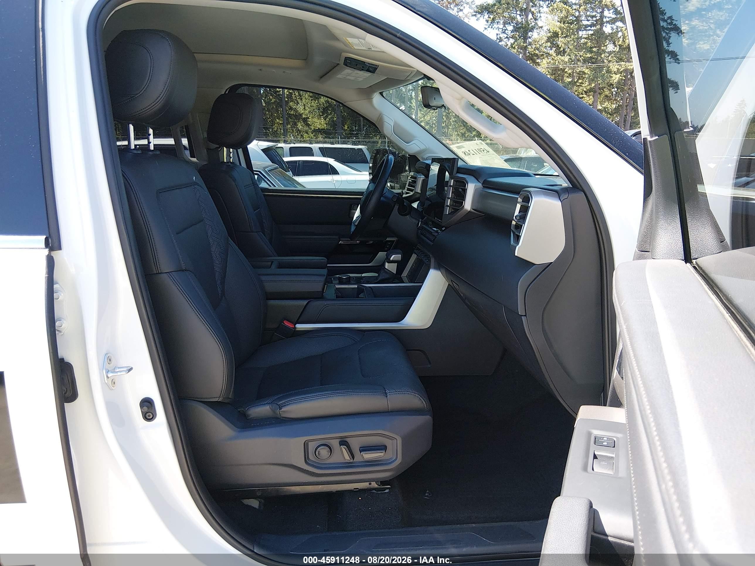 2022 Toyota Tundra Limited White vin: 5TFJA5DB7NX026734